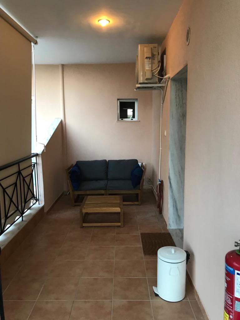 Apartment Minimal Aesthetic Fourka