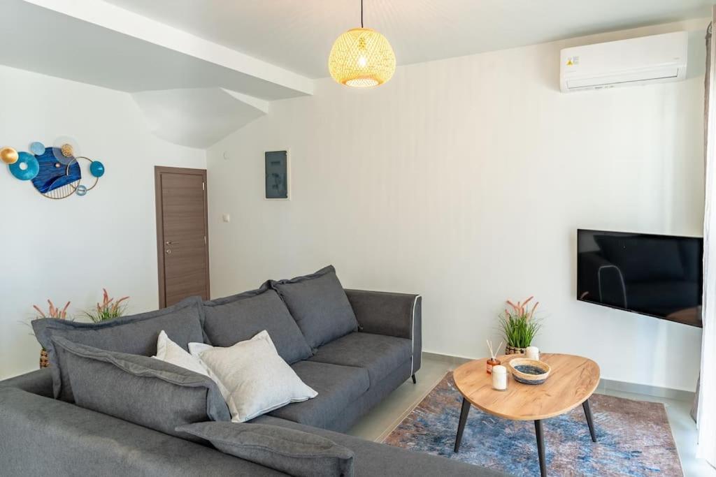 Lyra Holiday home