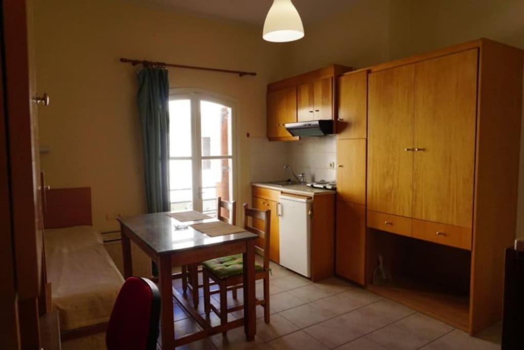 Bright With Balcony Close To The #4 * Gazi