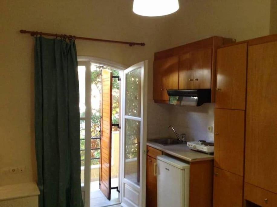 Bright With Balcony Close To The #4 * Gazi