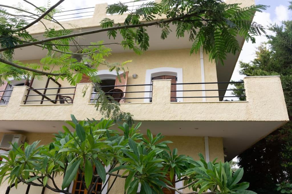 Apartment Bright With Balcony Close To The #4 *