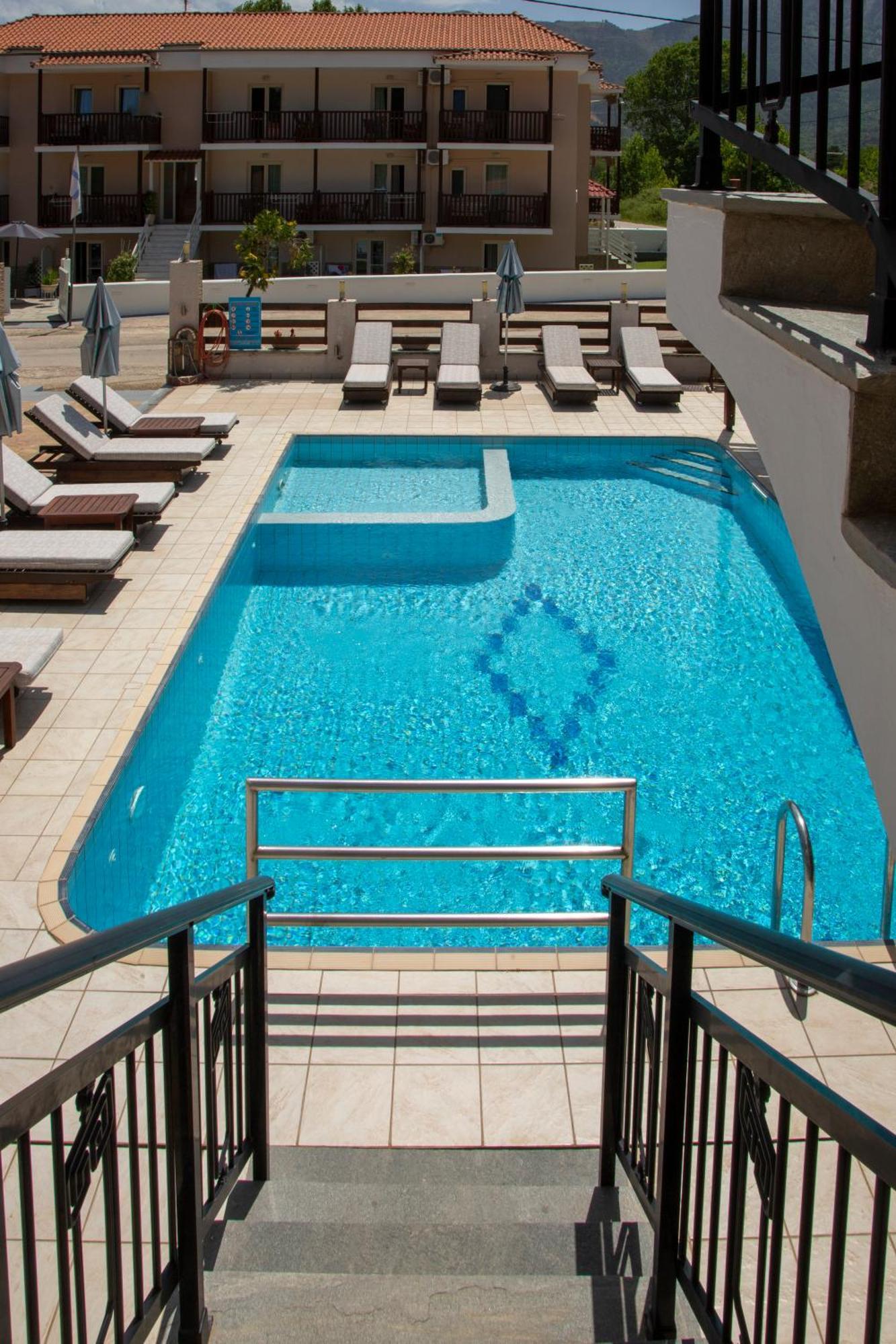 Porto Marina Aparthotel Chrysi Ammoudia