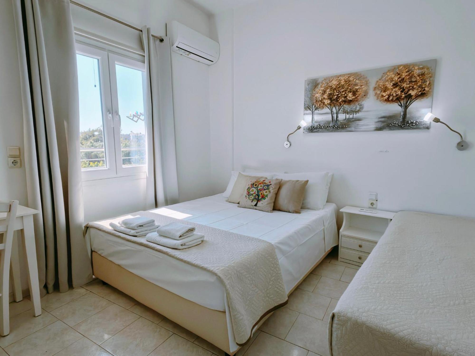 Eva Ivoni * Amoudara (Heraklion)
