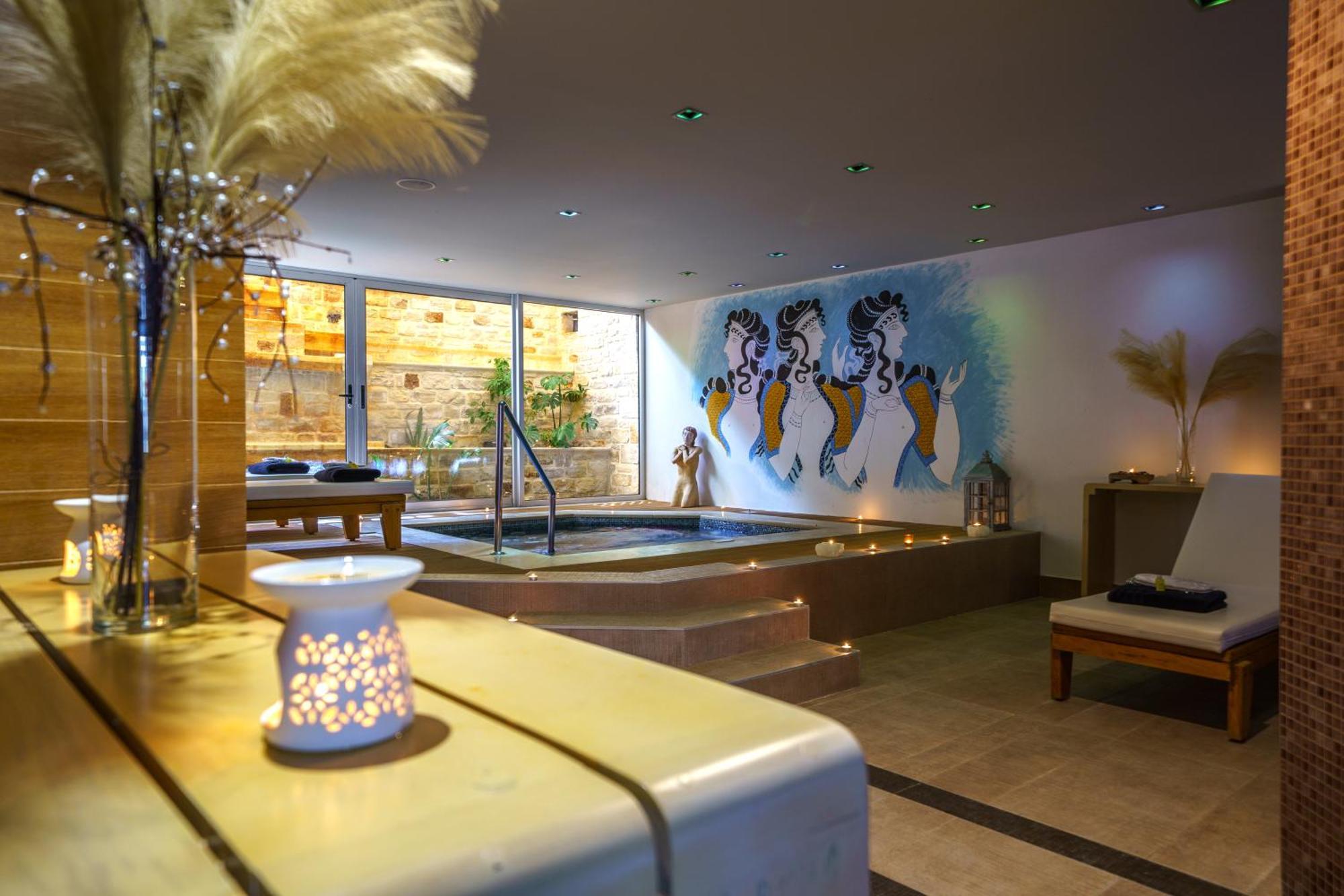 Macaris & Hotel 4*