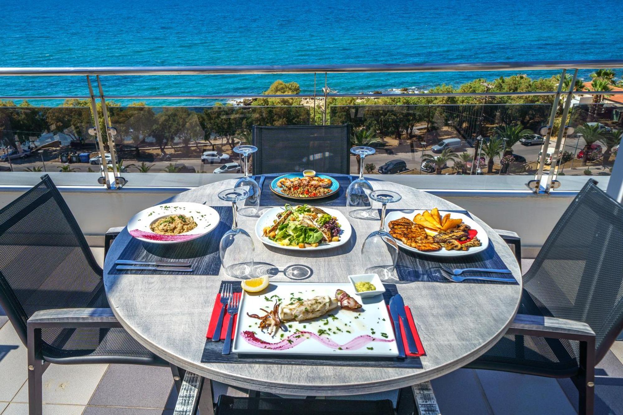 Macaris & Rethymno (Crete)