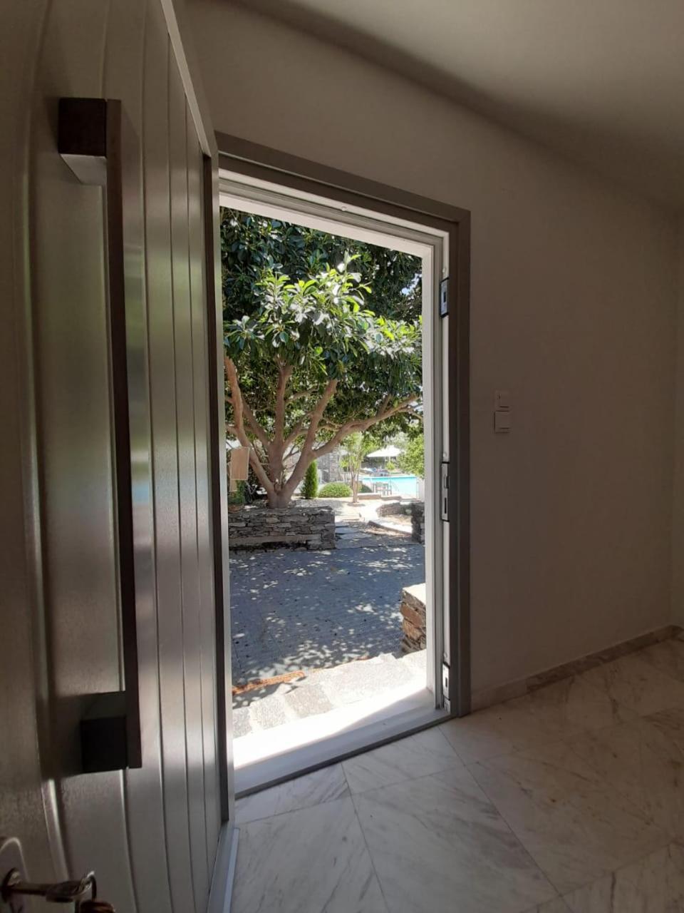 Roses Hotel Parikia (Paros)