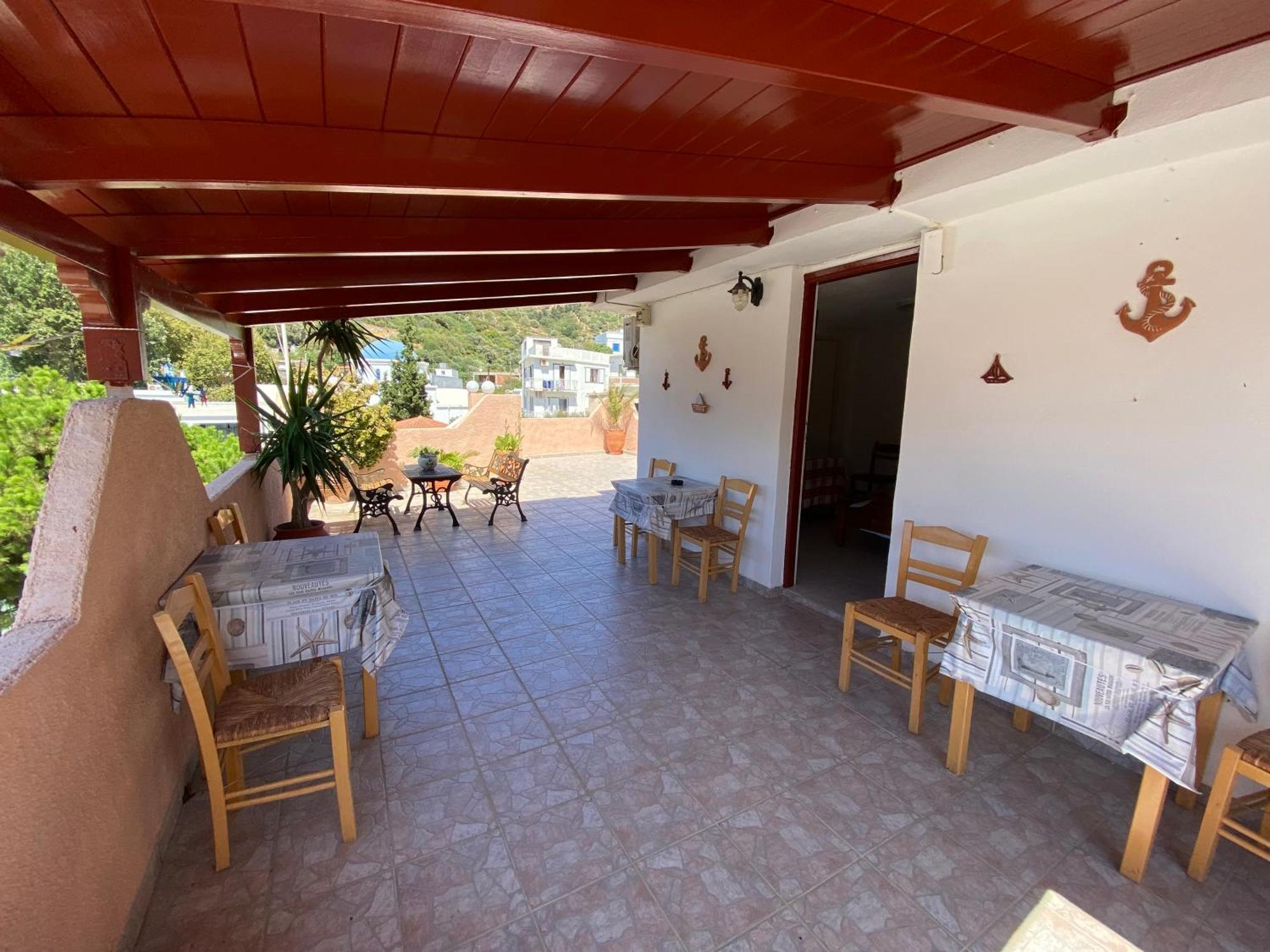 Manolis Maria Flitzani Apartment
