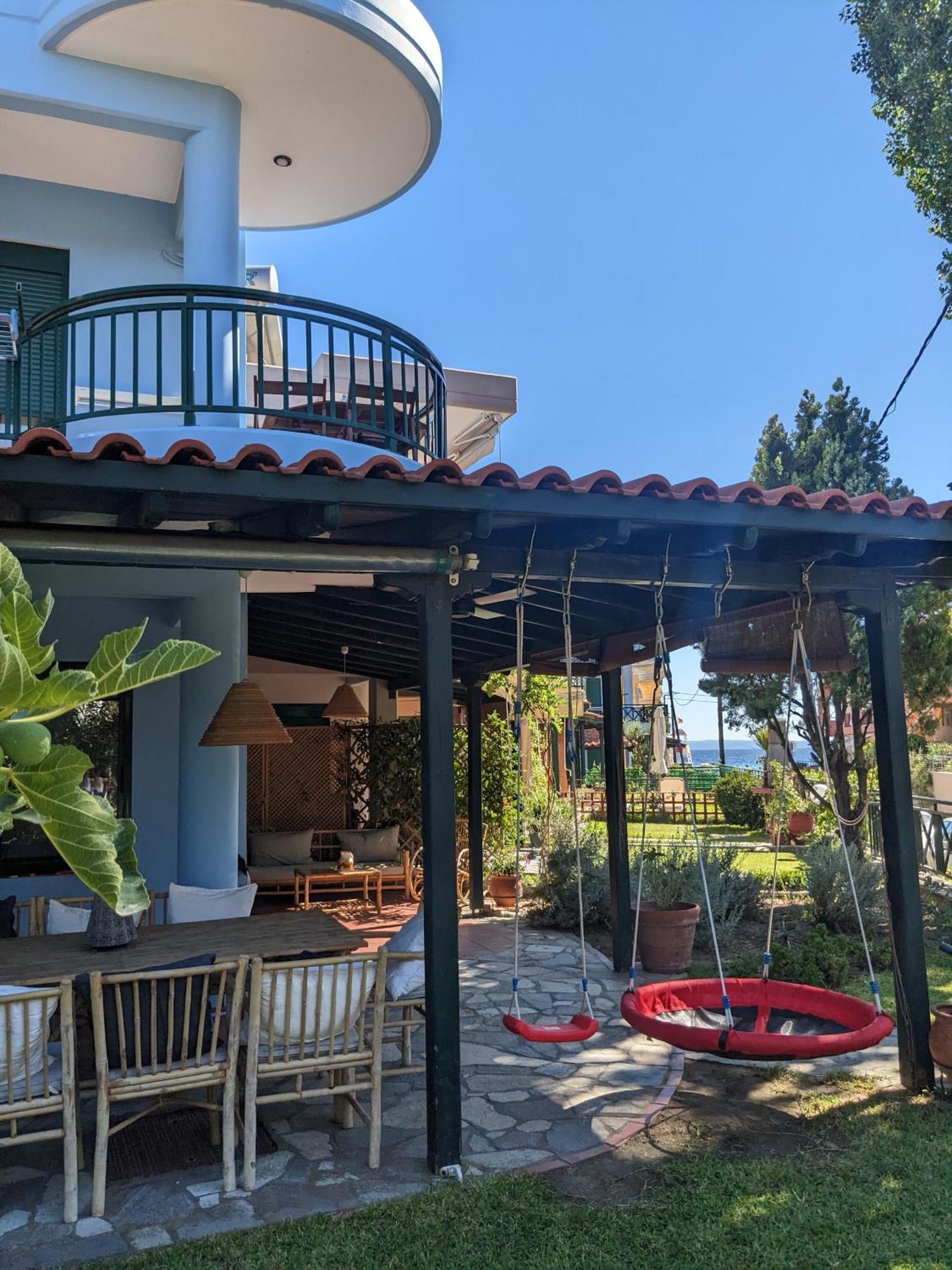 Blue House 30m From The With Sea View Nikiti (Sithonia)