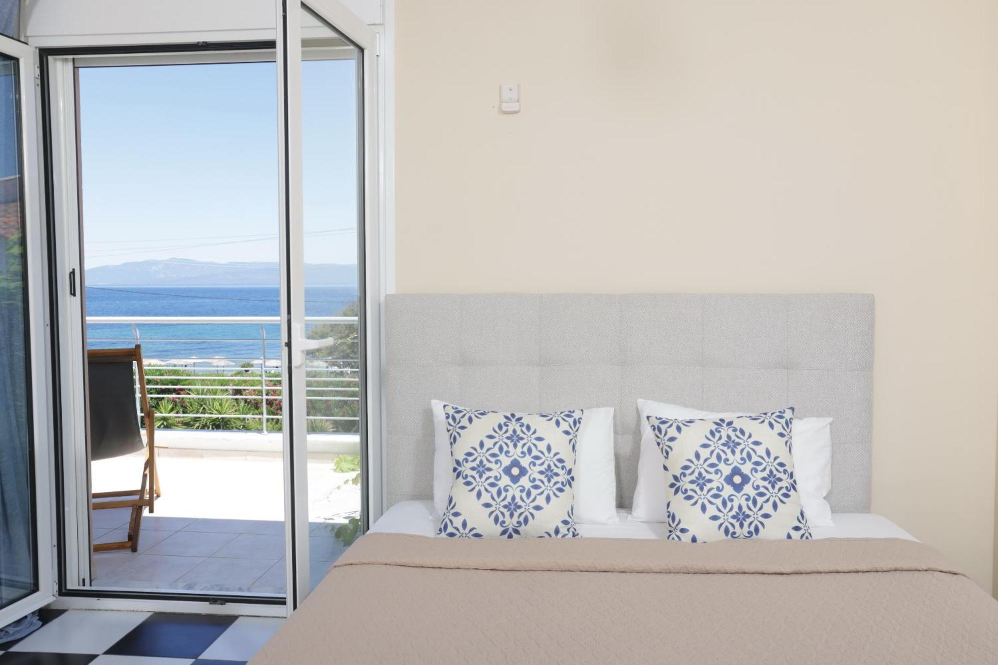 Toroneos Sea Side Villa