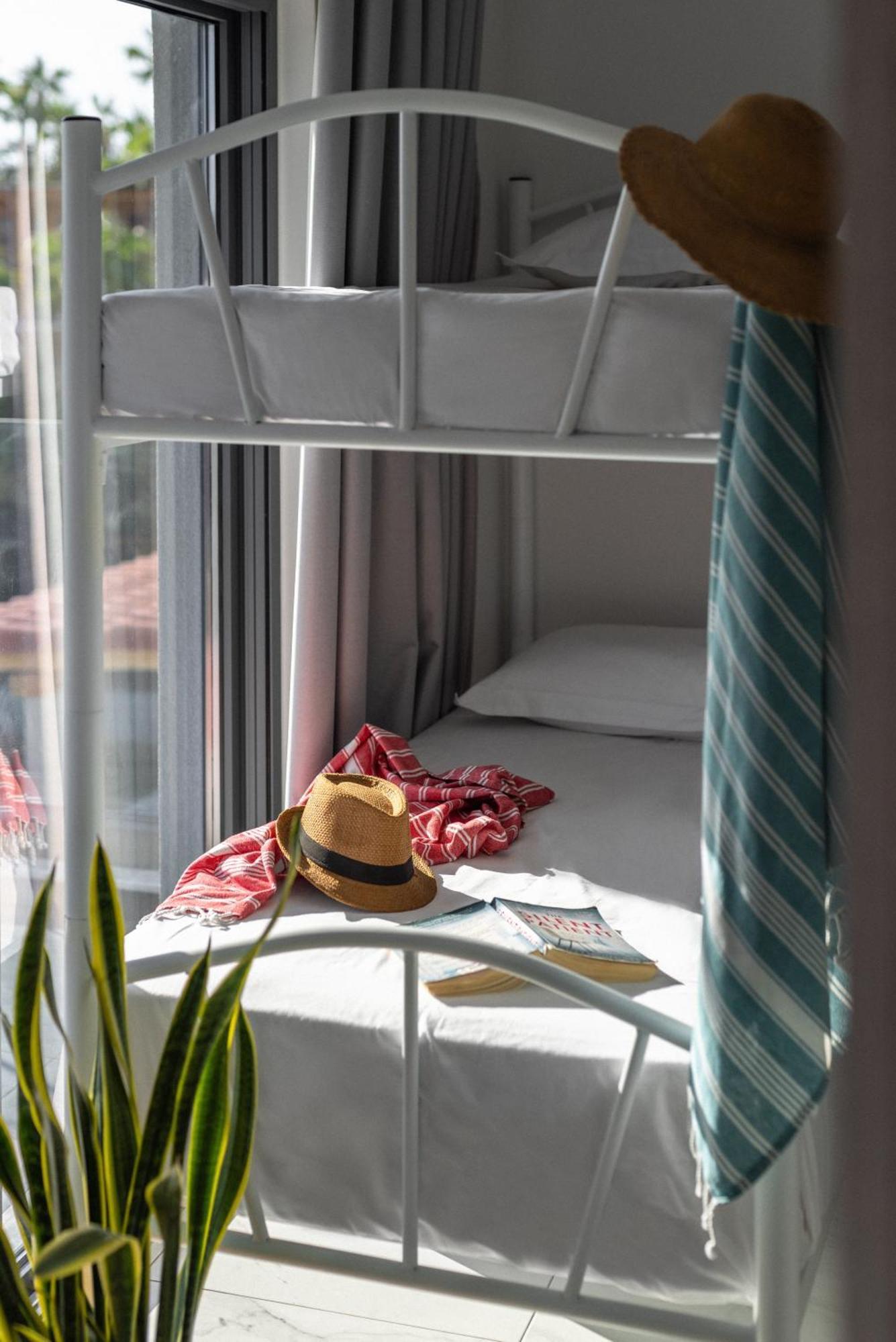 Hotel Sani Gulf I & Ii