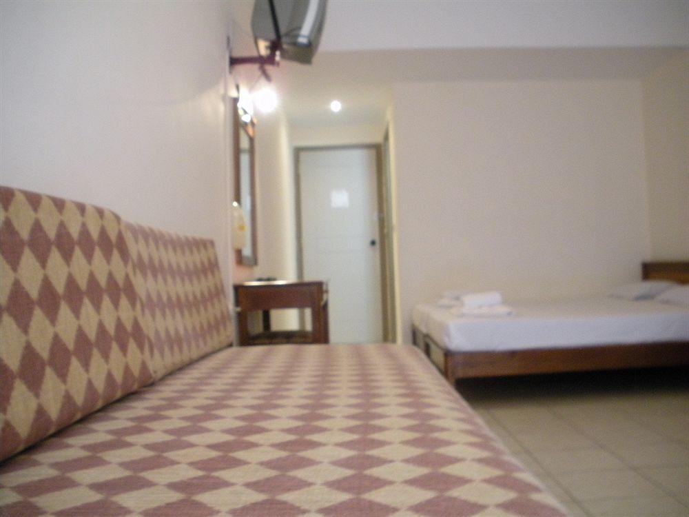 Aparthotel Matthias Adelianos Kampos