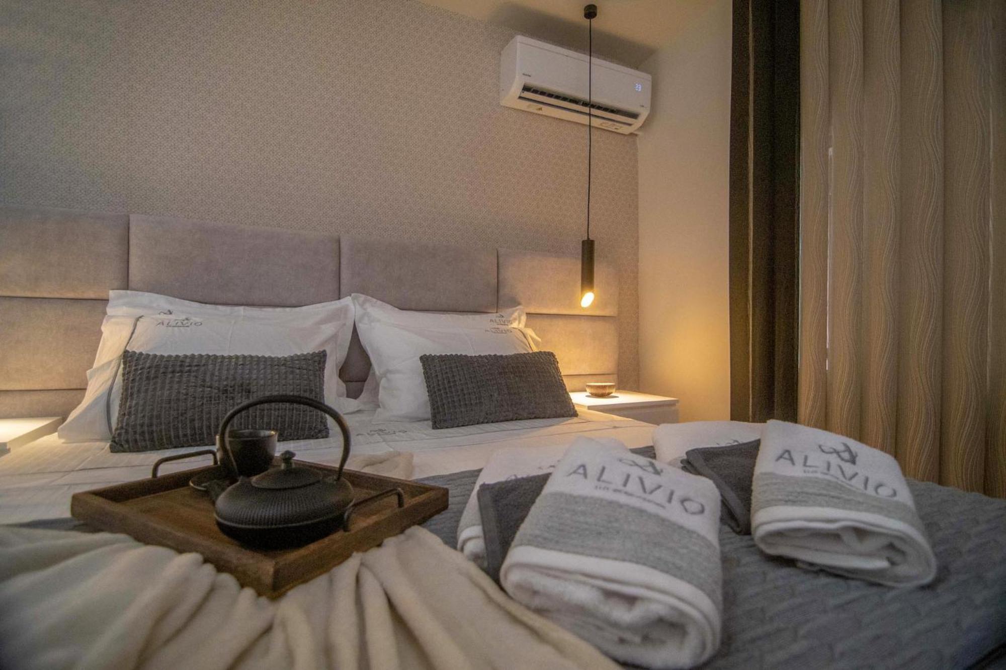 Alivio Lux Residences Apartment