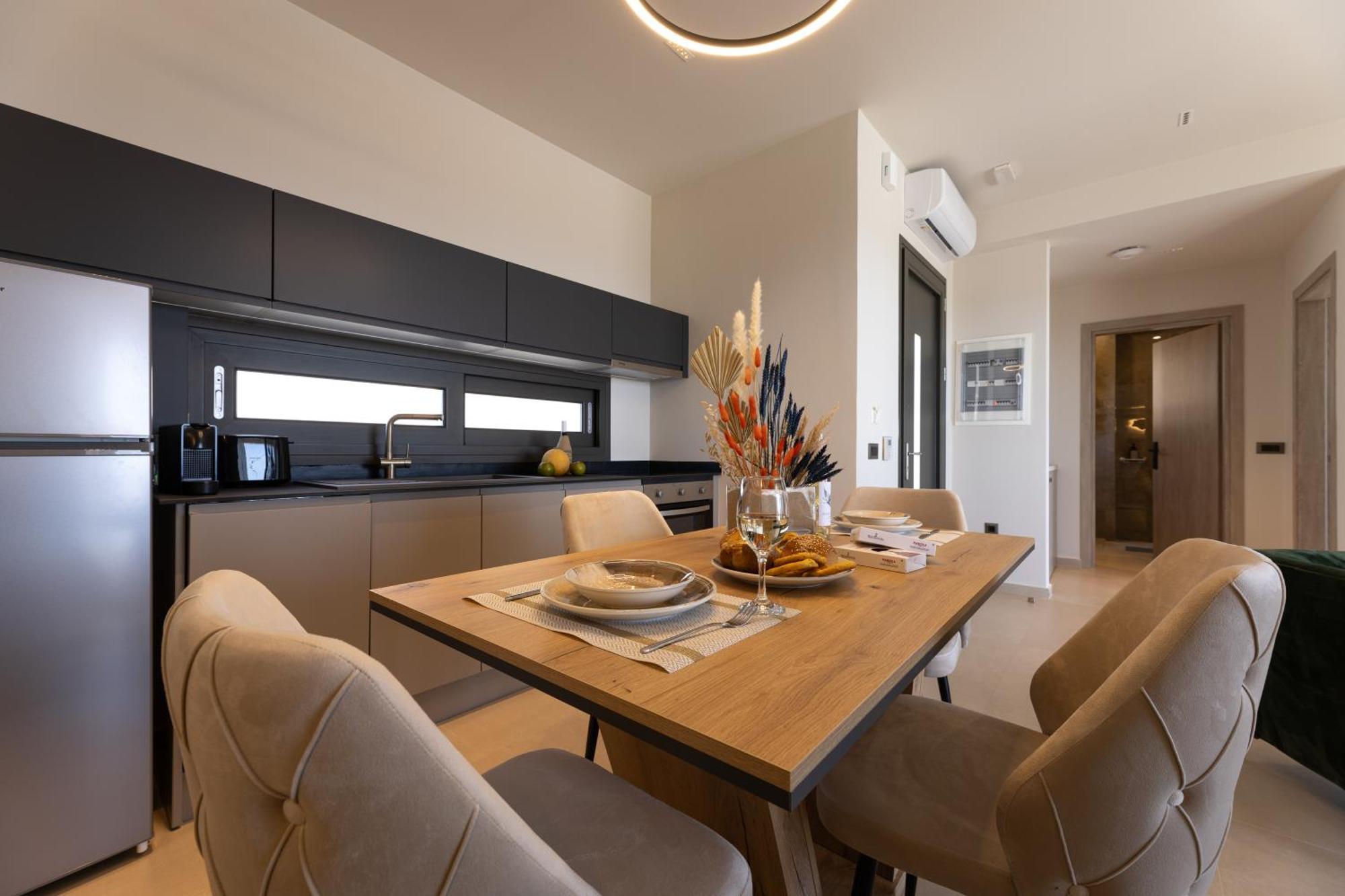 Gem Luxury Sea View * Karavados