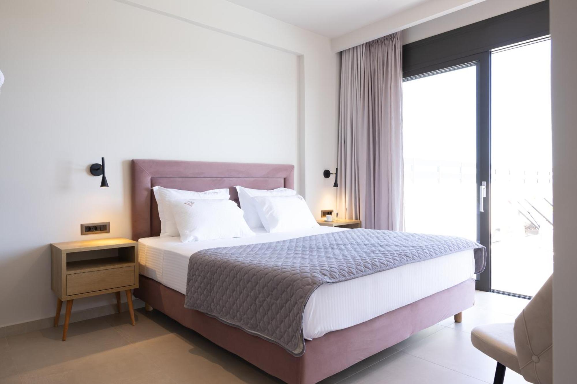 Gem Luxury Sea View Karavados