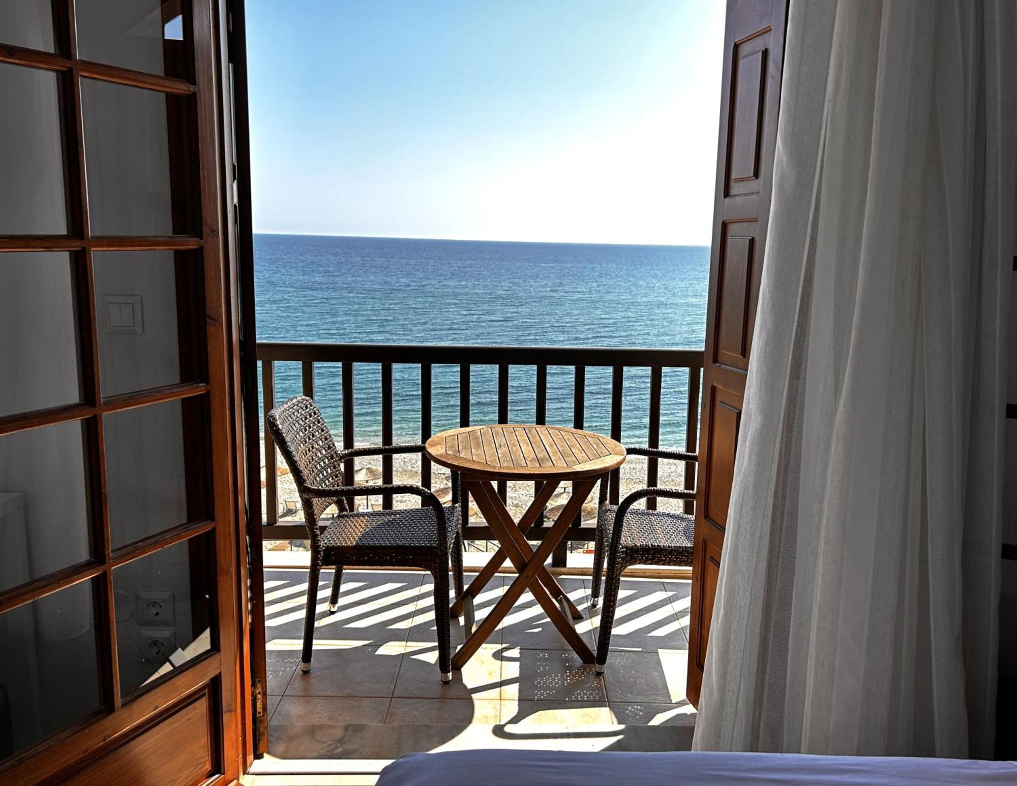 Akrogiali Guest house *