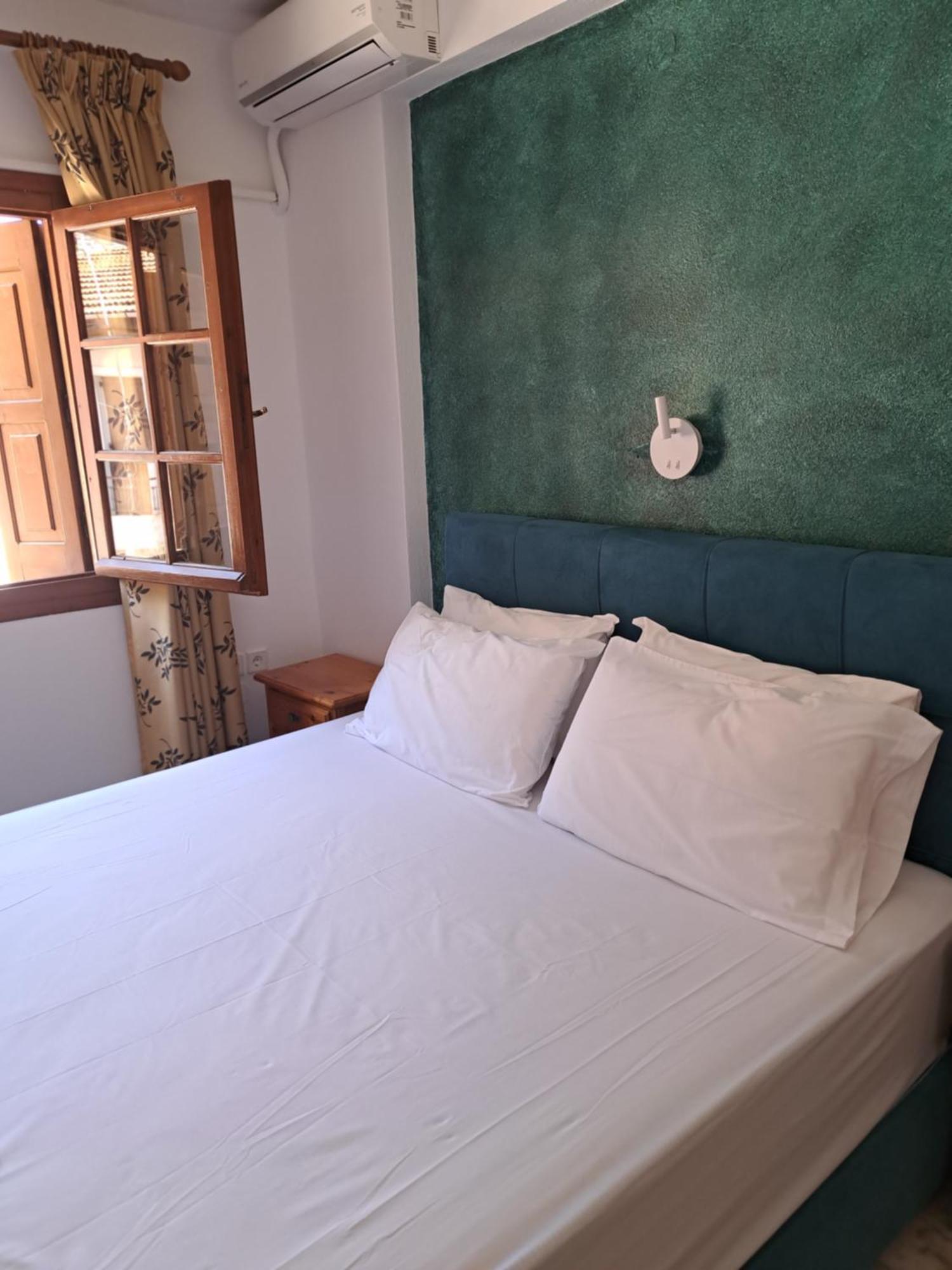 Akrogiali Guest house