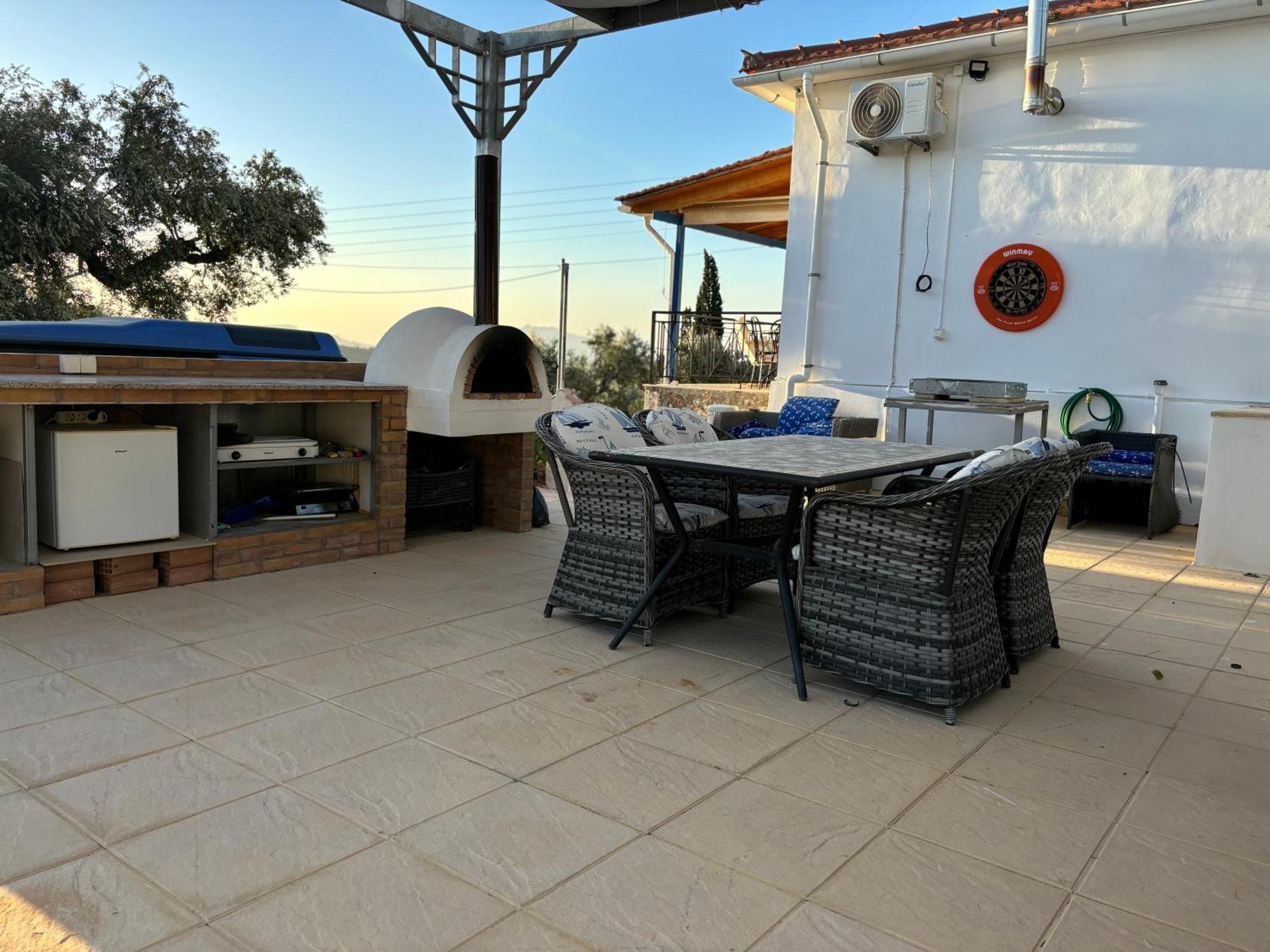 Holiday home The Olive Pickers House Pigadhakia