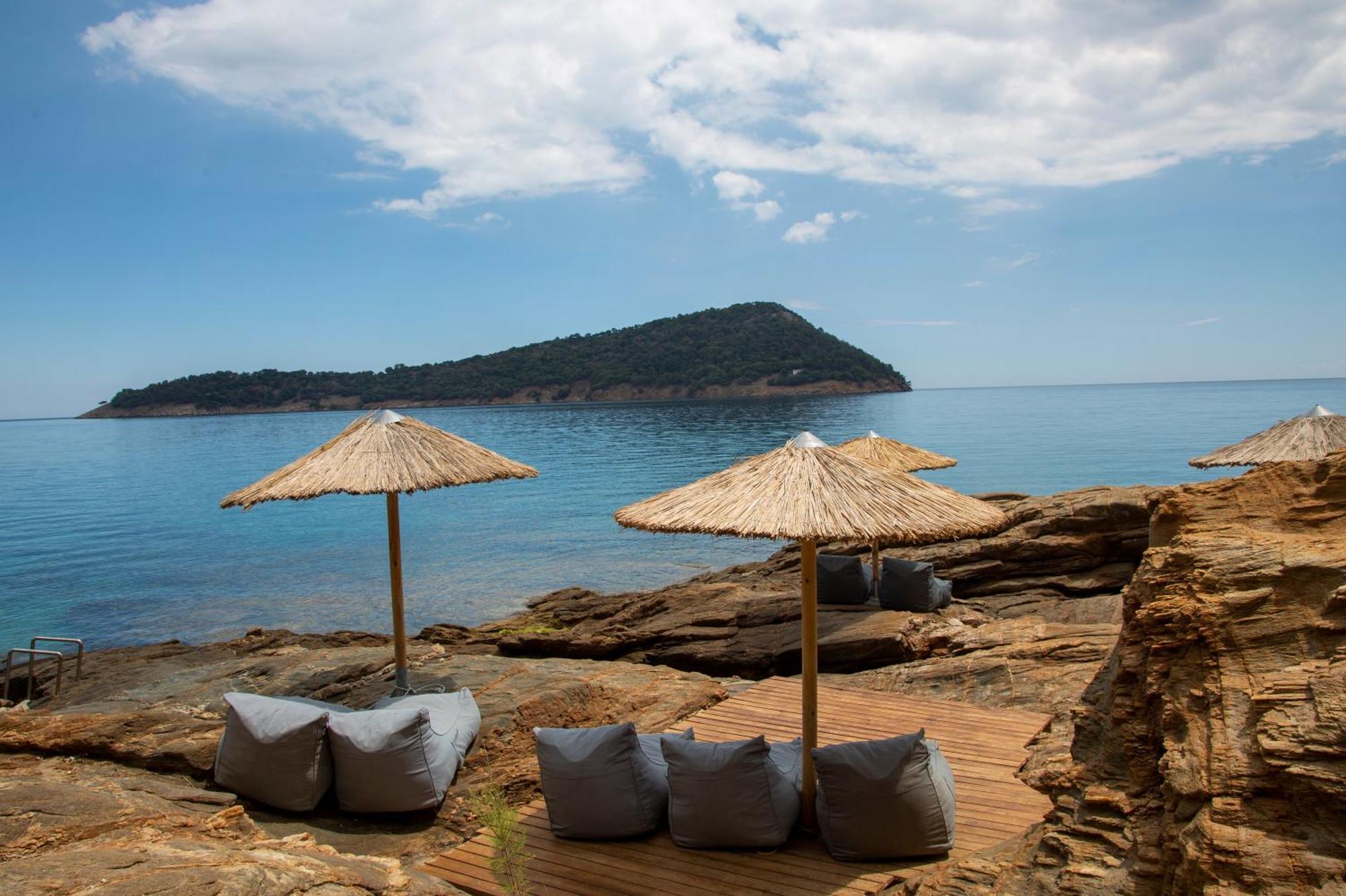 Faros View Koinira