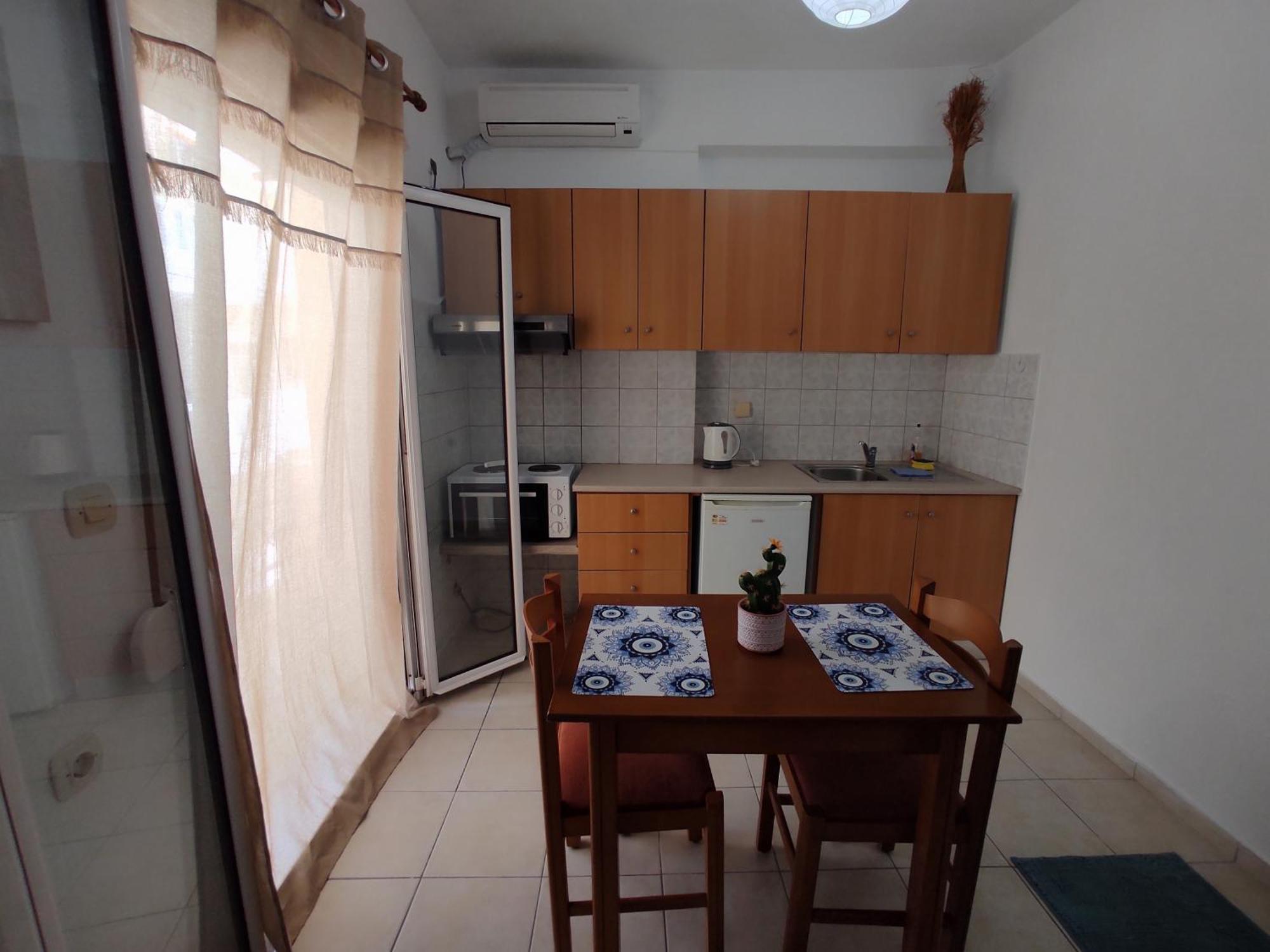 Chalkidonos Apartment *