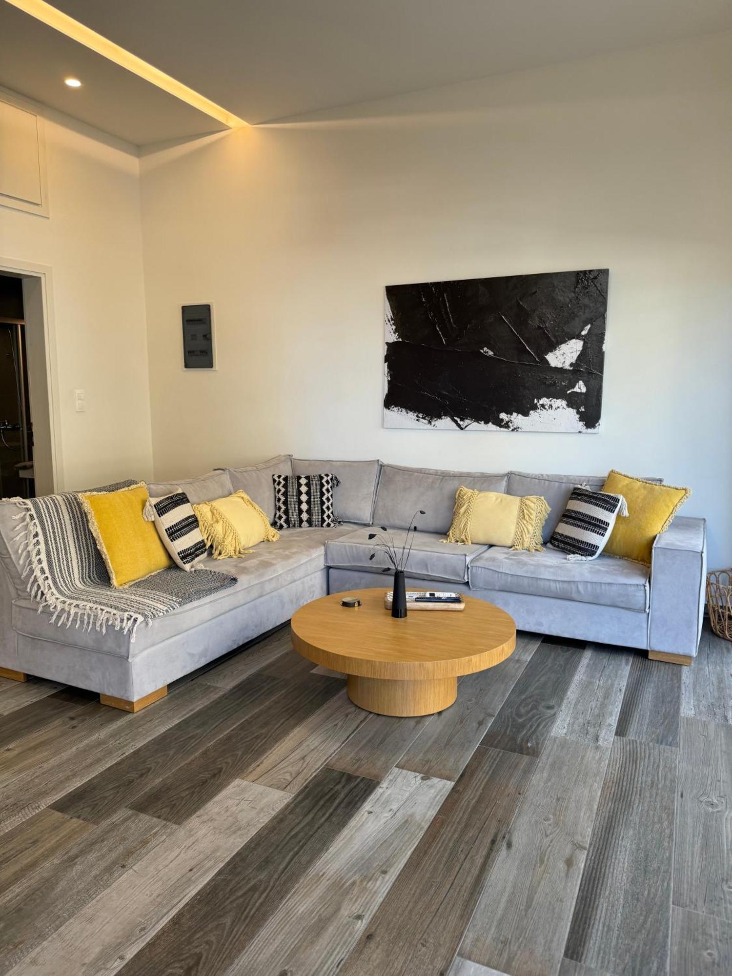 Aelia Luxury House