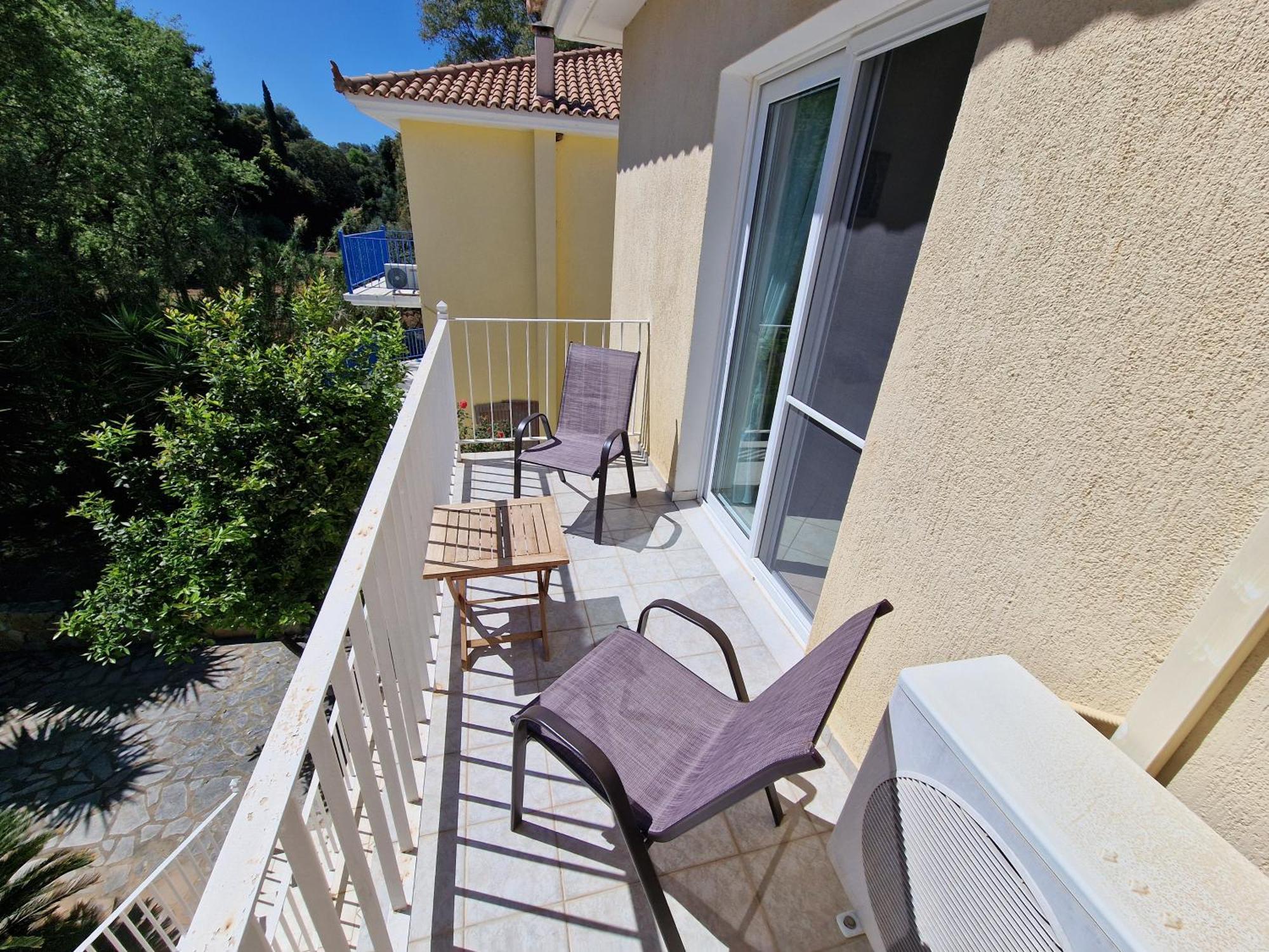 Skala - - Sleeps 7 - Parking - Garden *