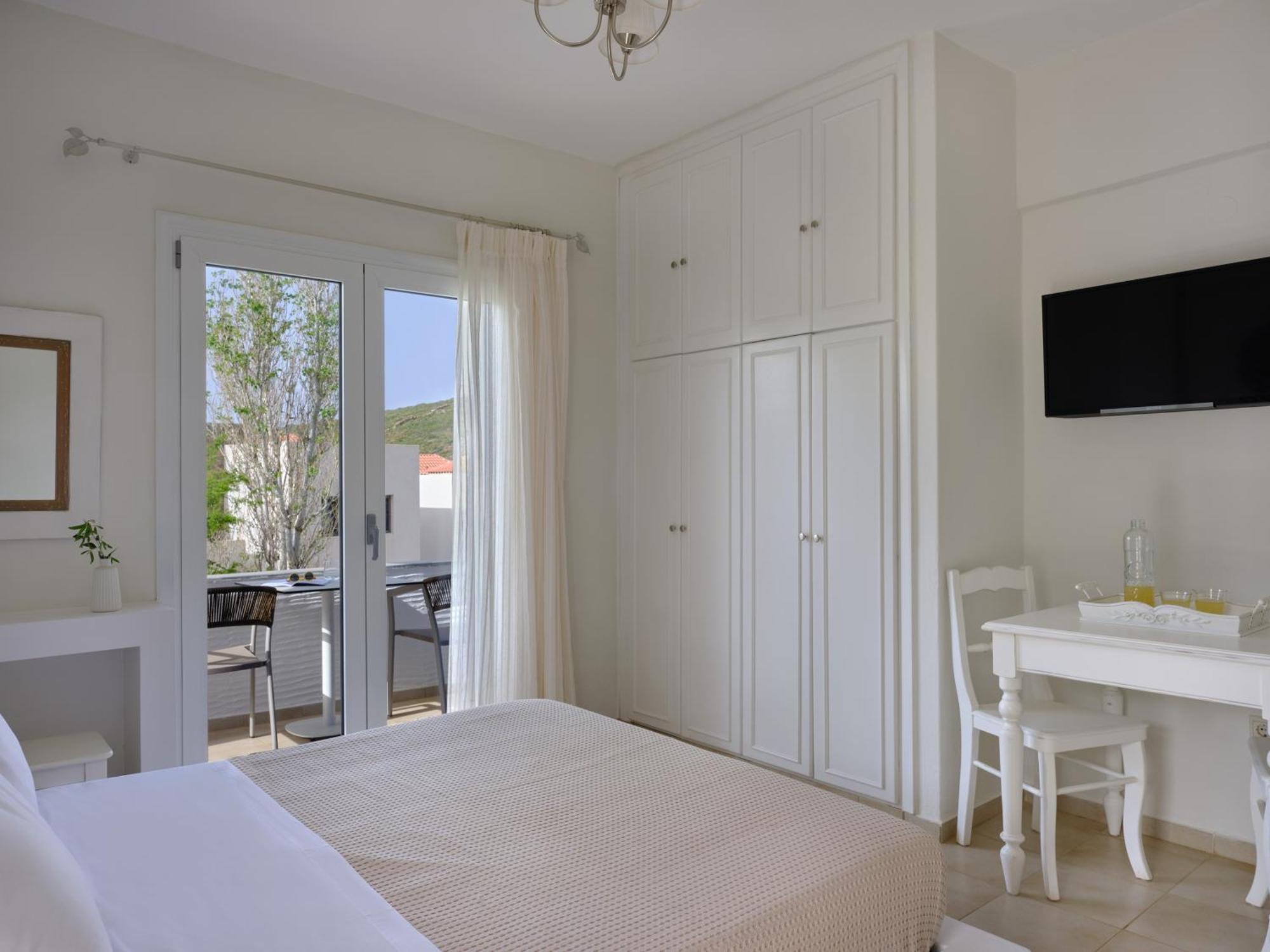 Aelia Apartment Agios Petros (Andros)