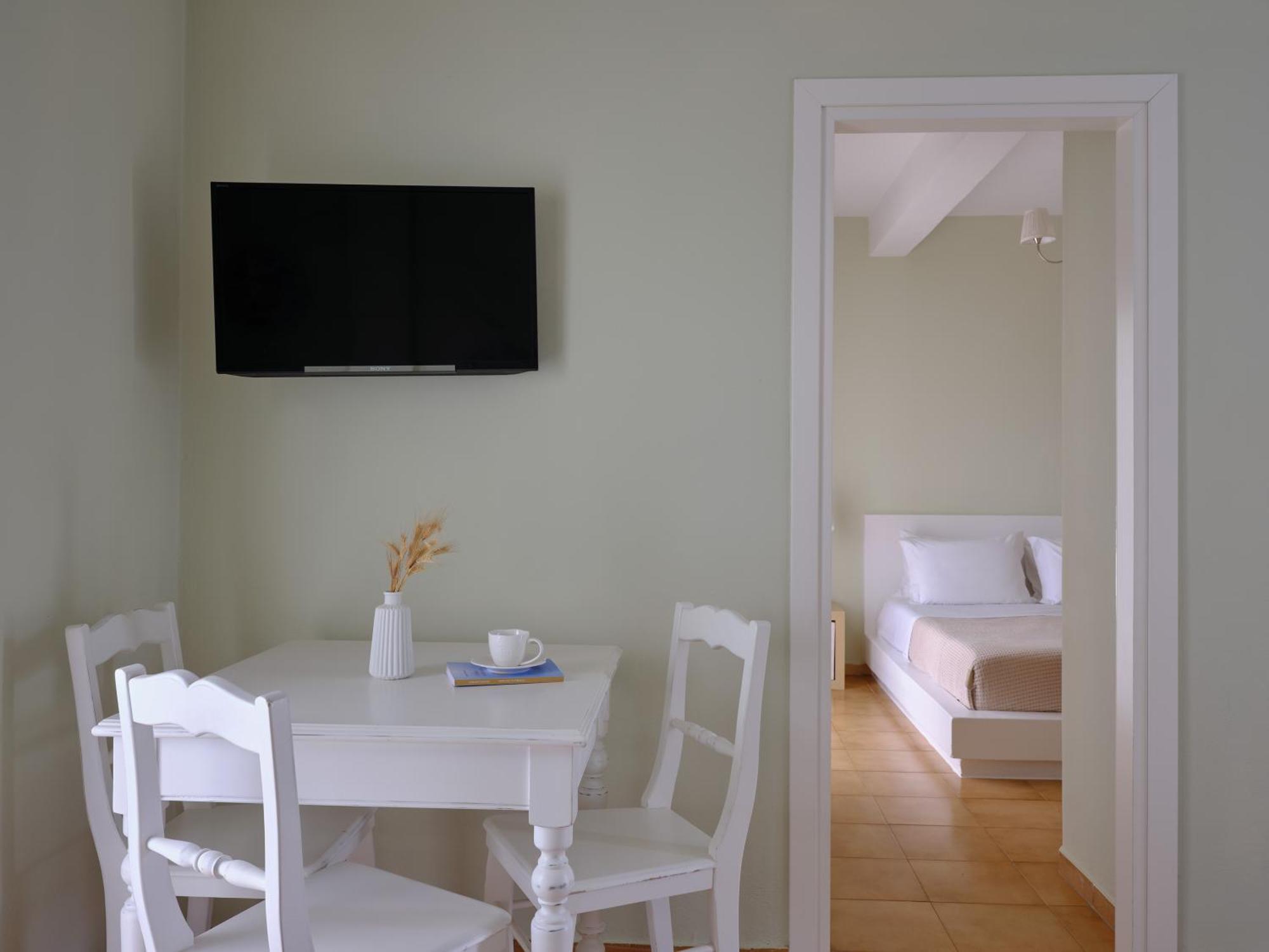 Aelia Apartment