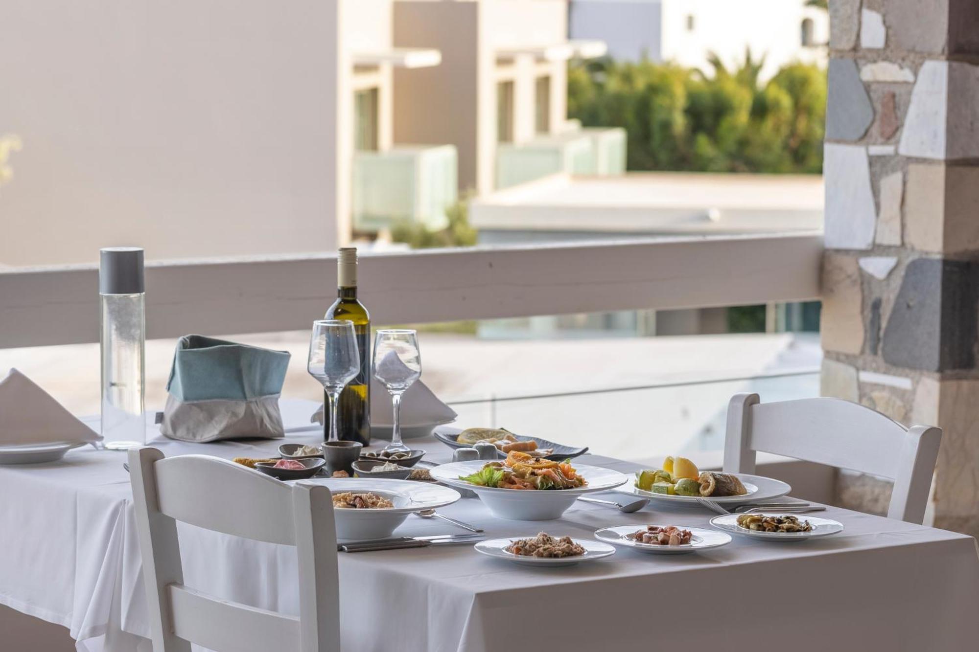 Akti Palace Hotel 5*