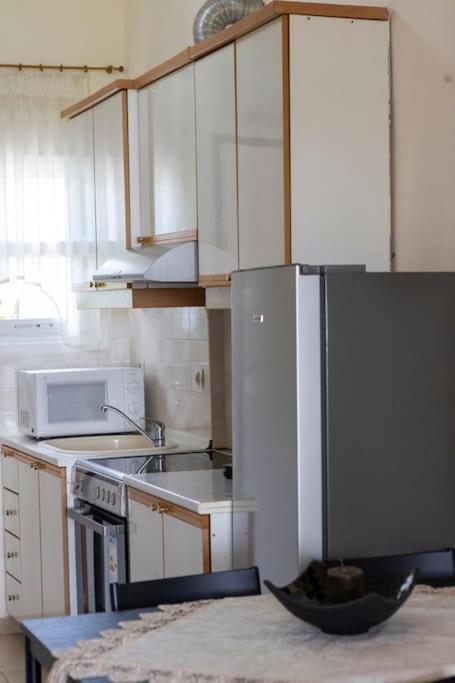 Emerald Family Maisonette Siviri