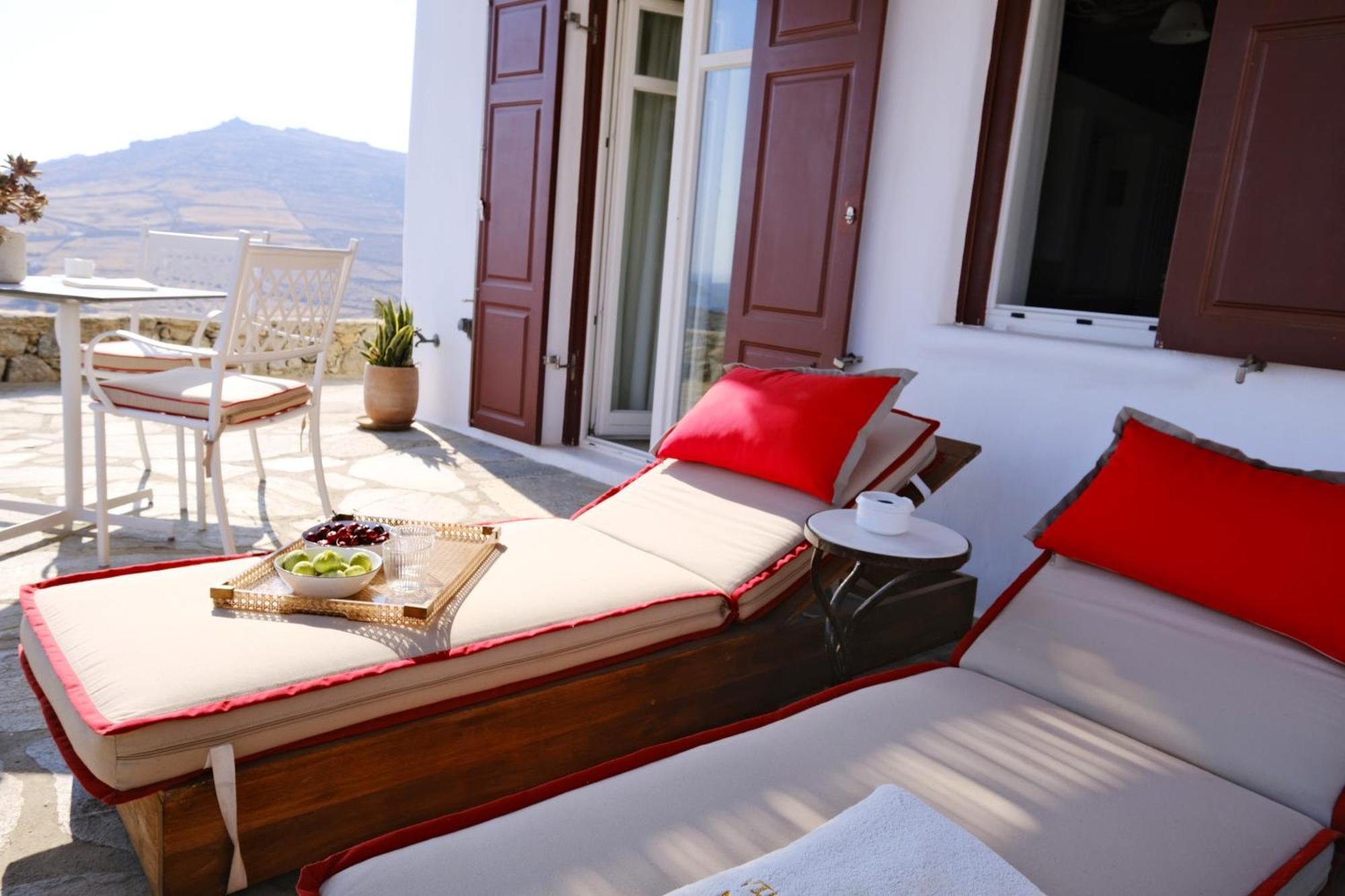 Nautilia - Luxury And Hotel Kalafatis