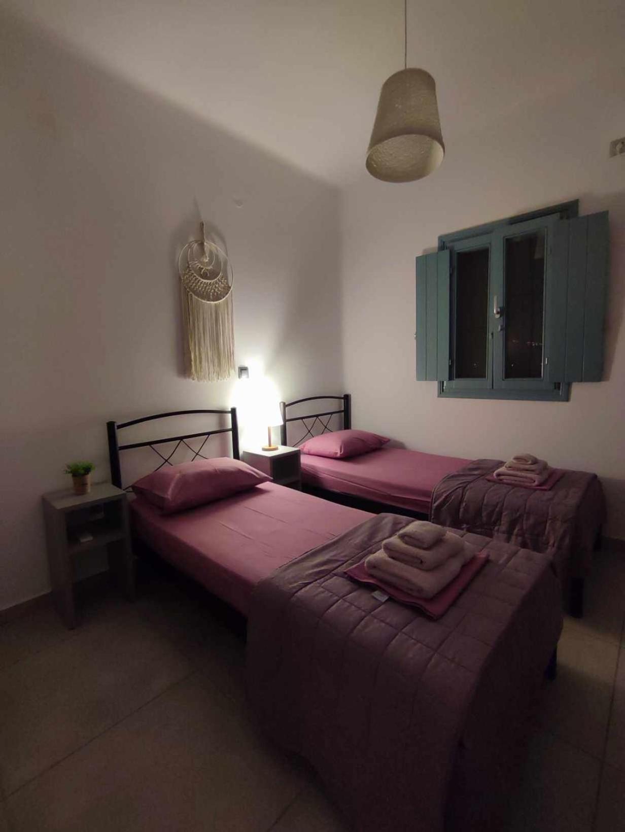 Sifnaiou Traditional 1 & 3 Parikia (Paros)