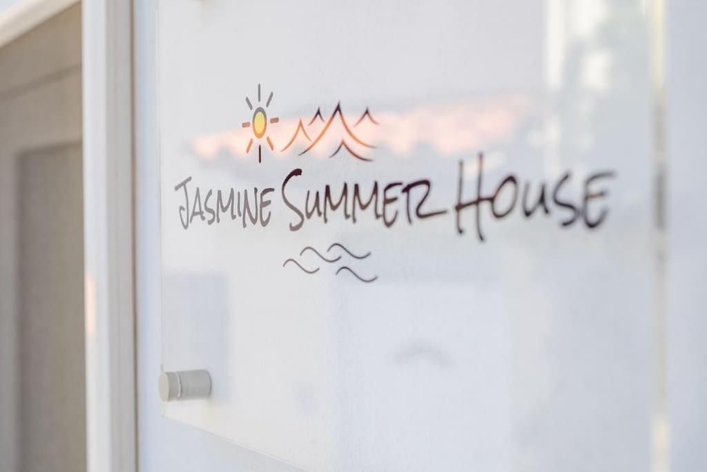 Jasmine Summer House