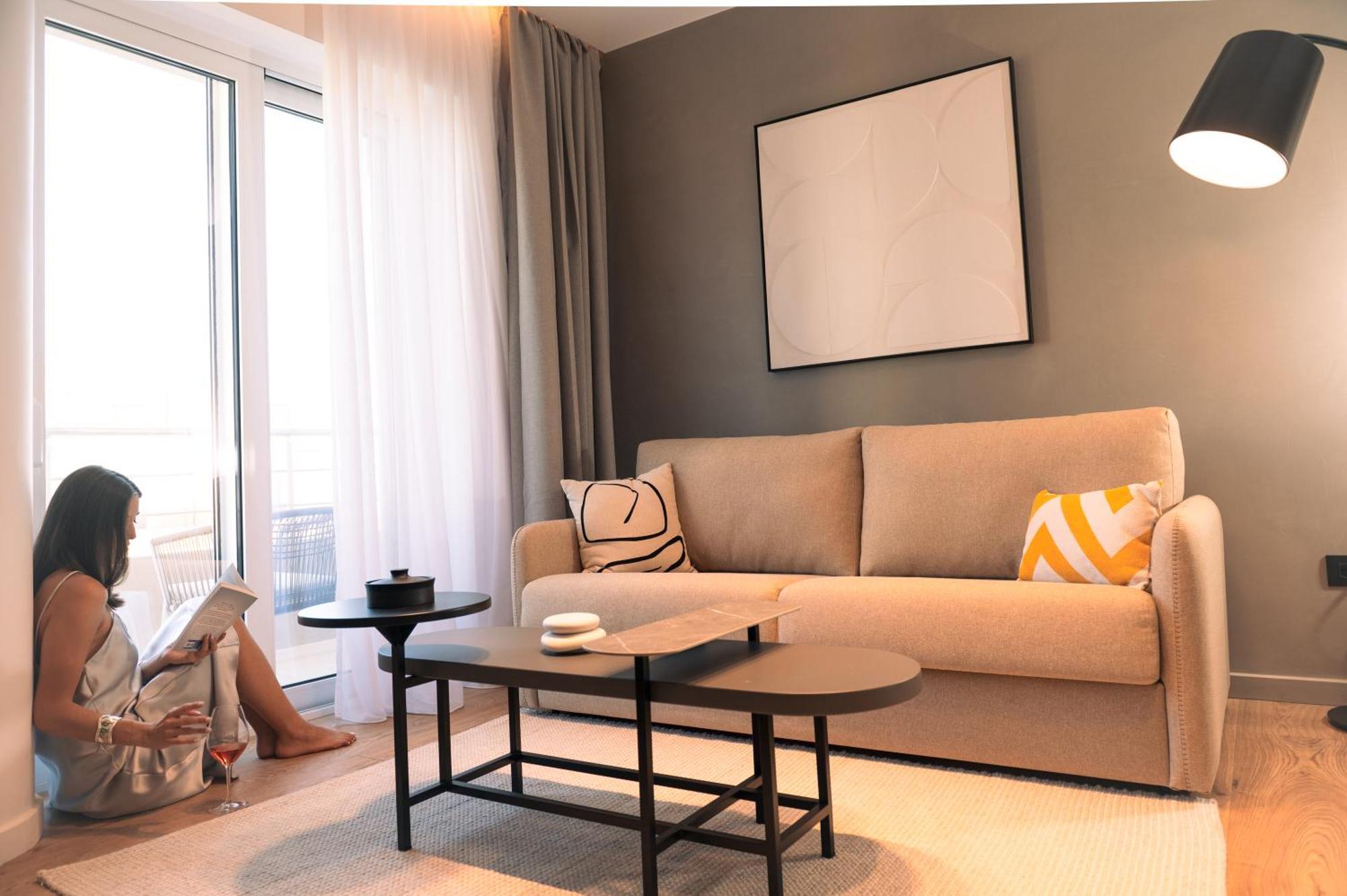 Space Row Design Living *