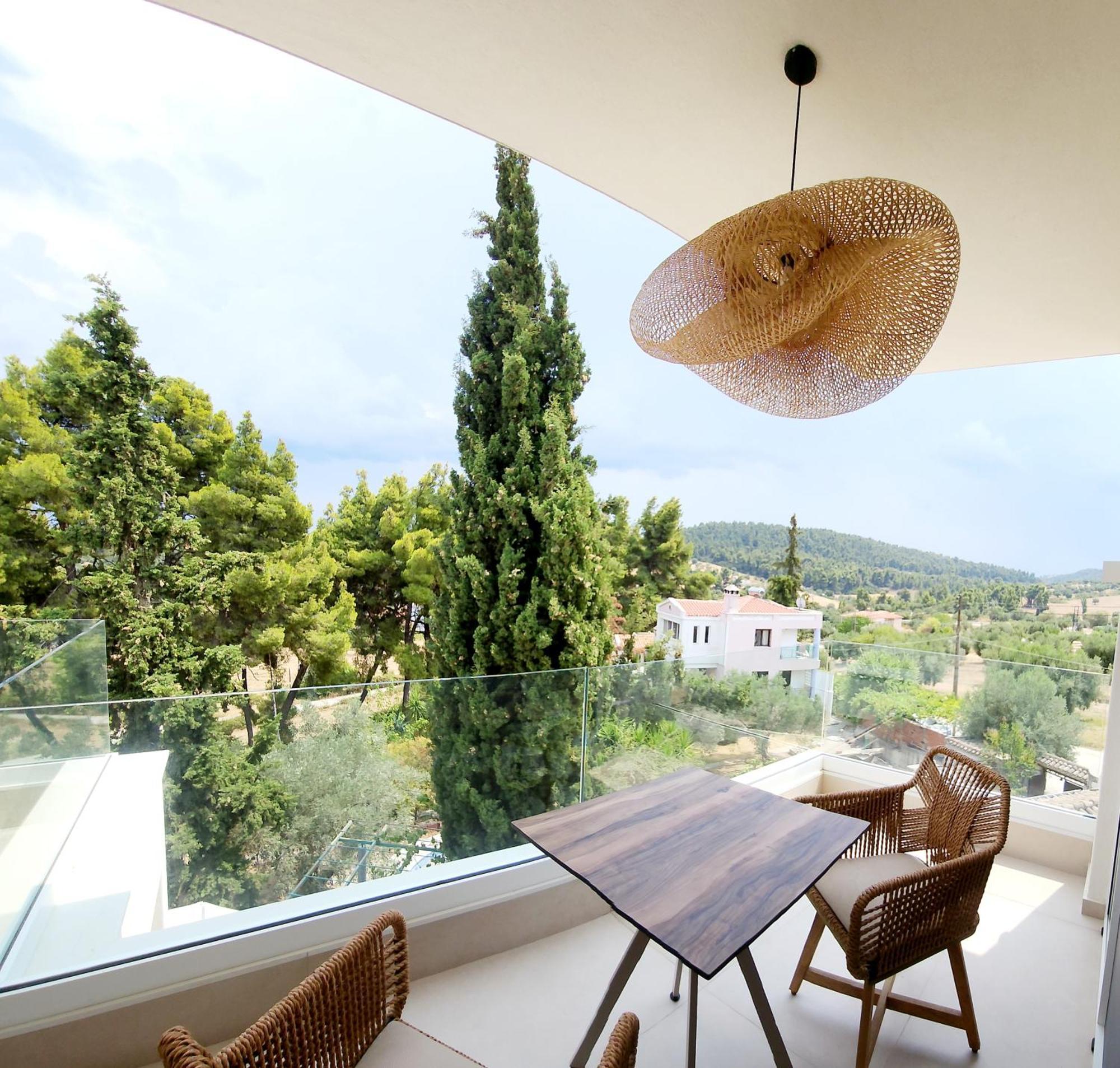 Serenity Hill Apartment *