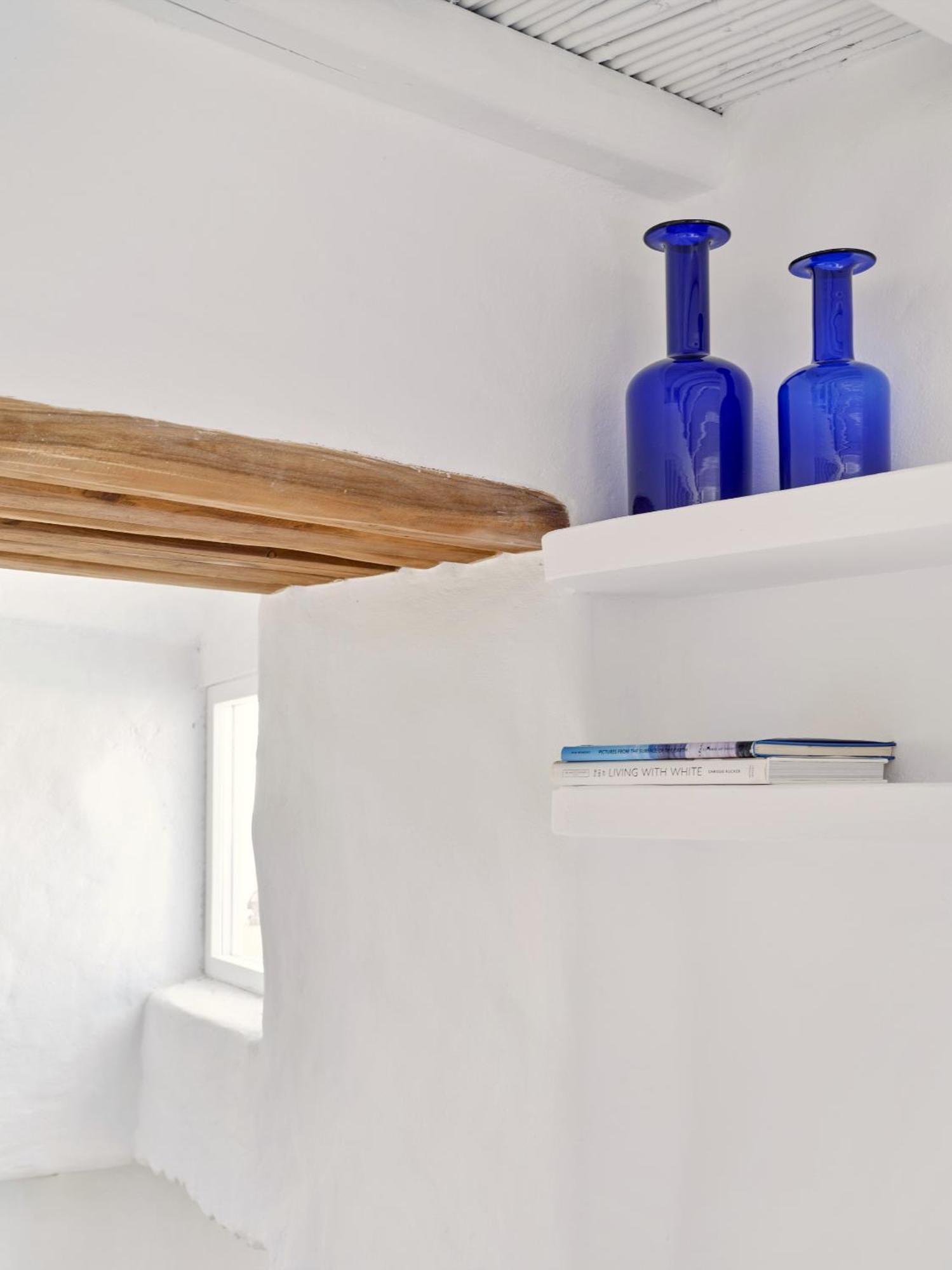 Center - Cycladic House On 3 Levels *
