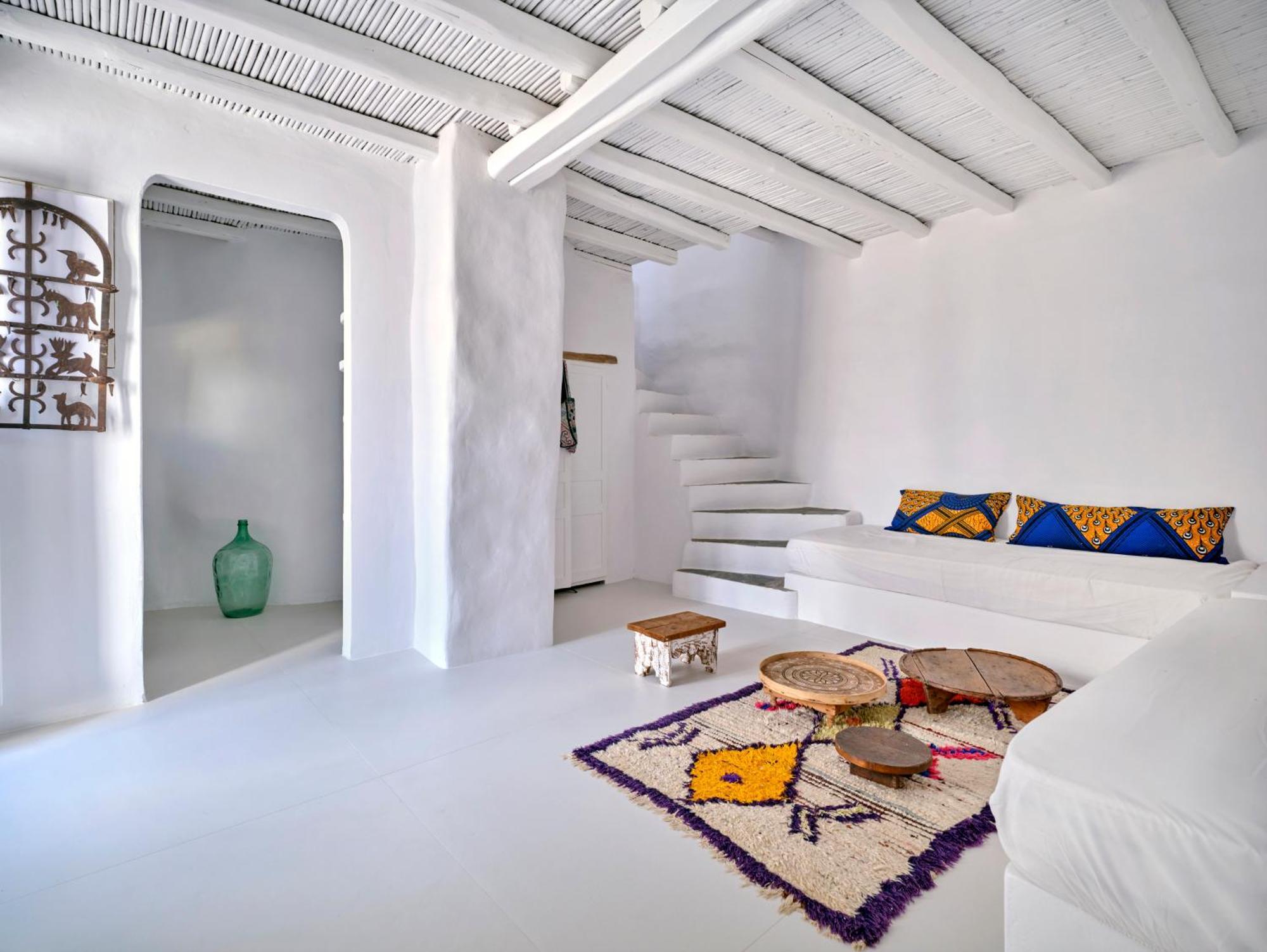 Center - Cycladic House On 3 Levels * Naousa (Paros)