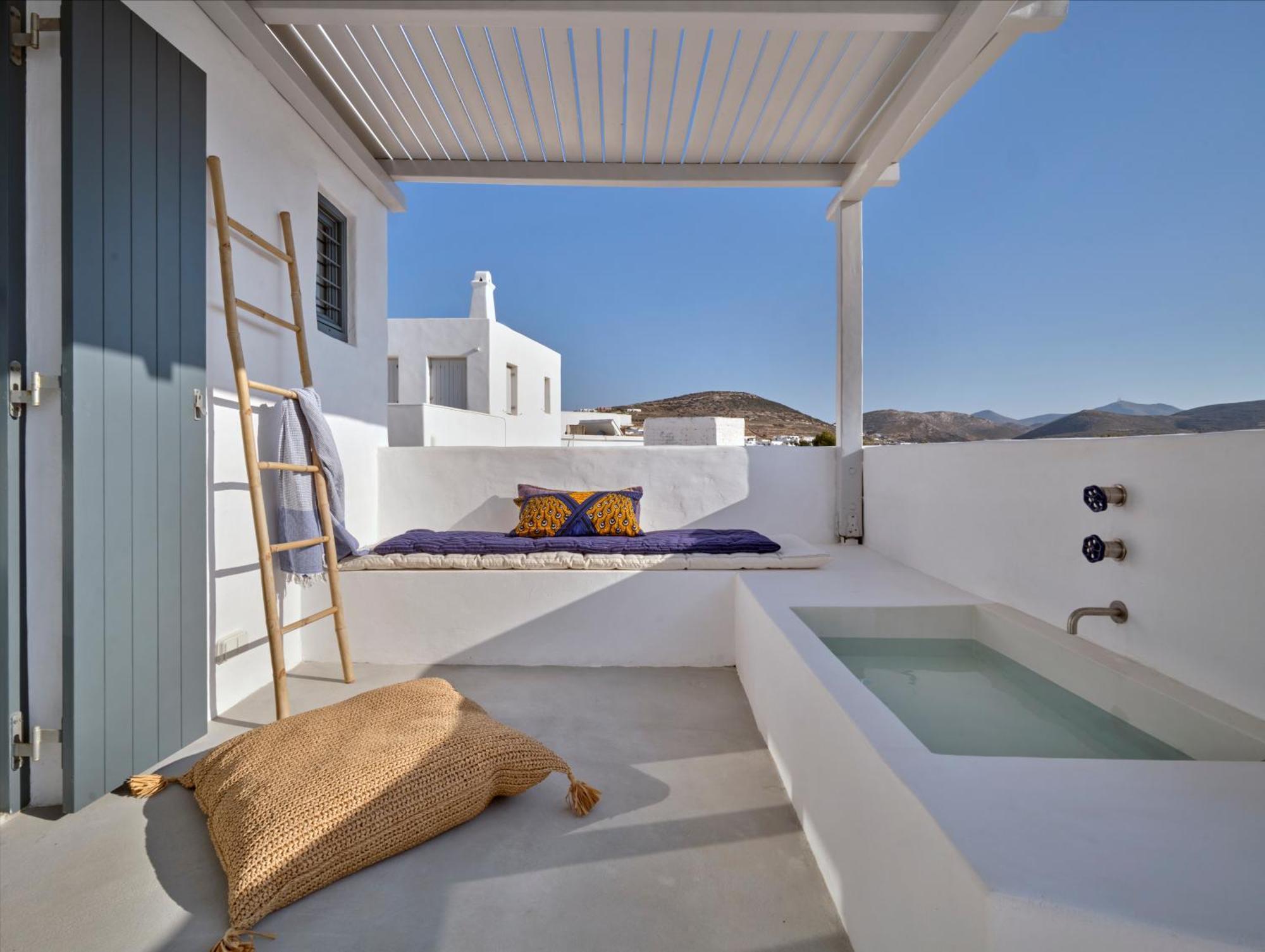Center - Cycladic House On 3 Levels