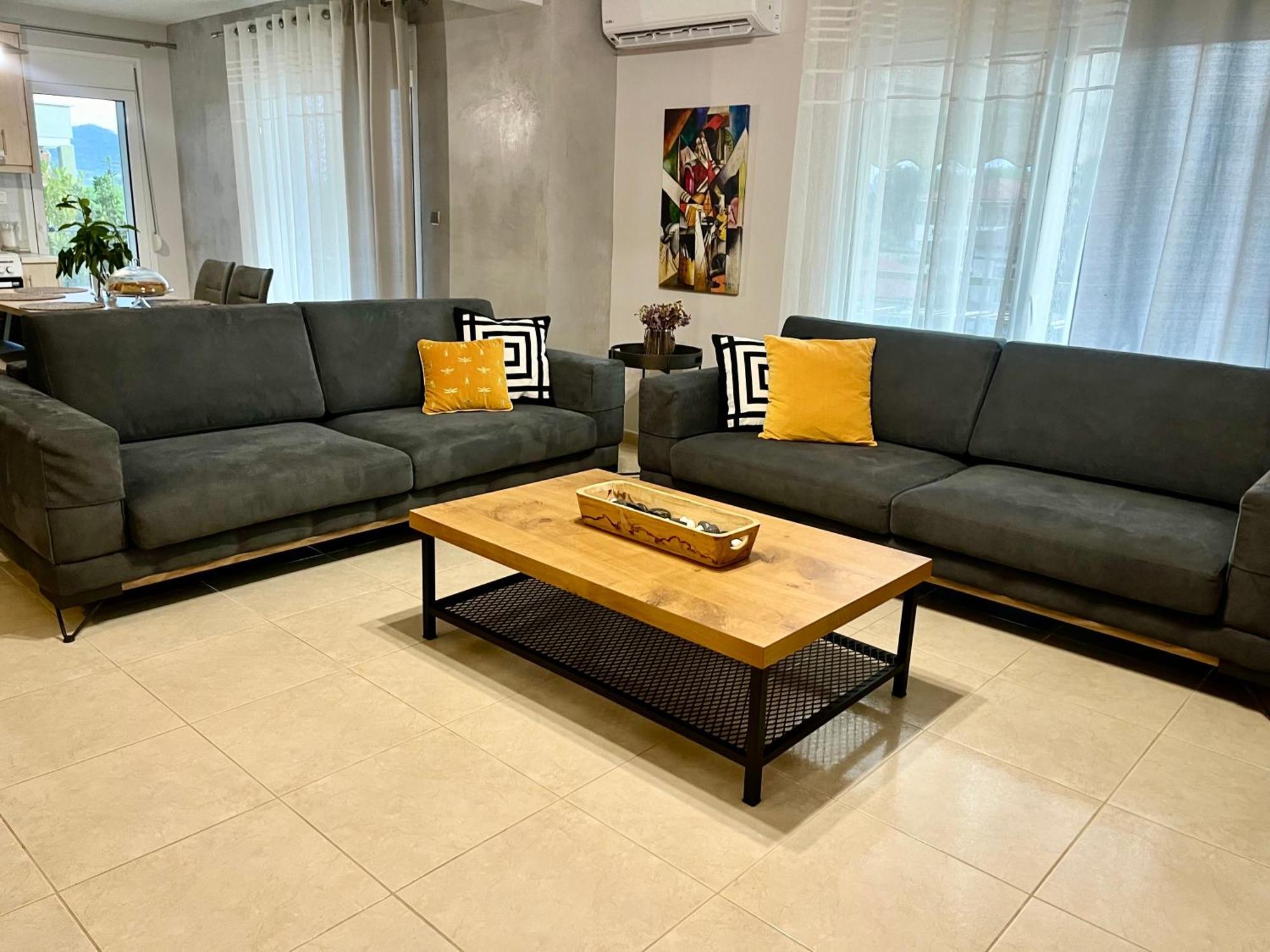 Onar Luxury Apartment Nea Peramos (Macedonia)