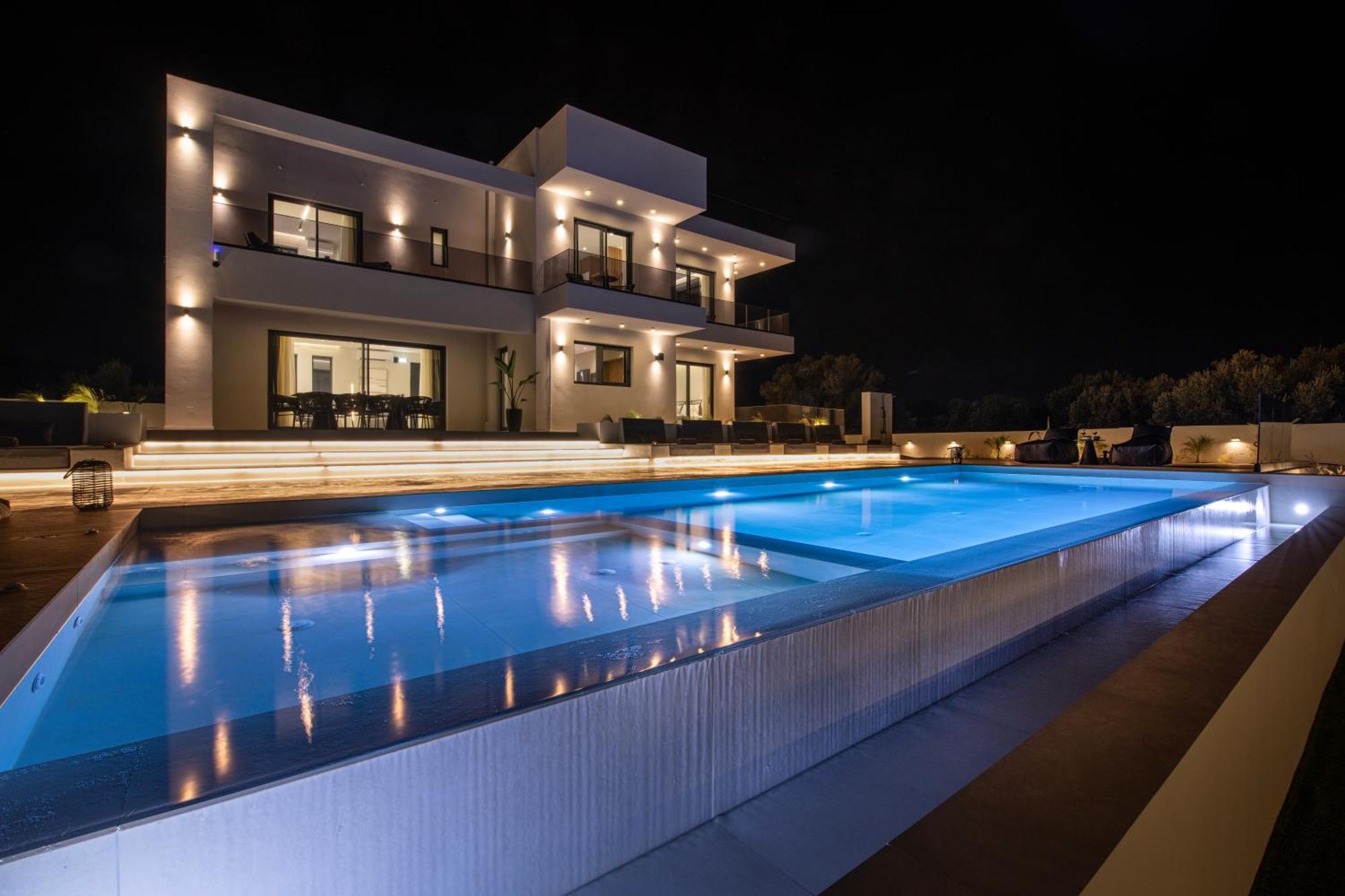 Leeva Oasis * Loutra (Crete)