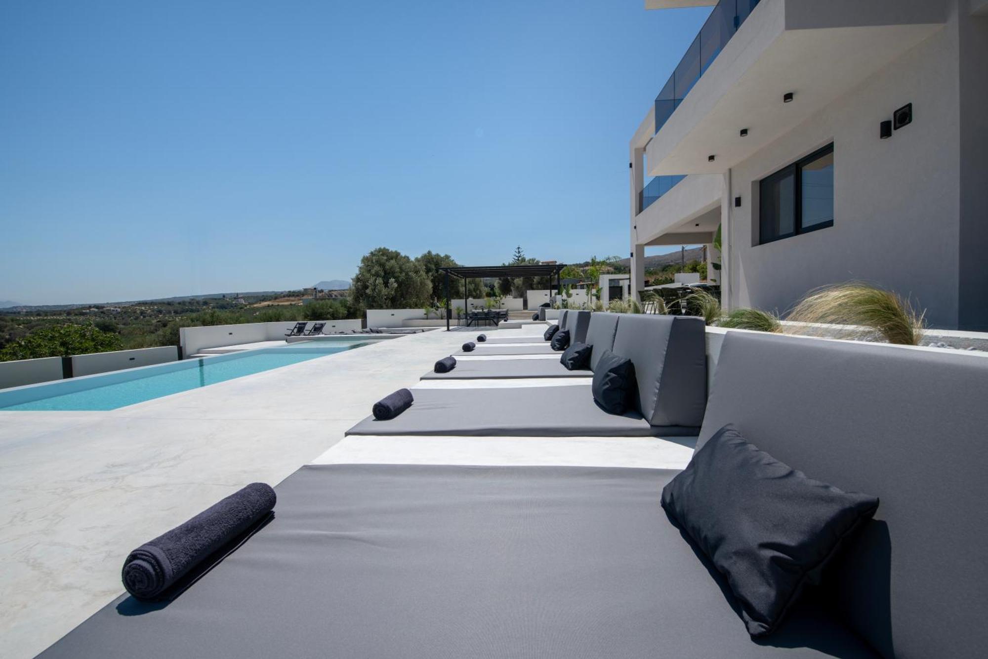 Leeva Oasis Villa *
