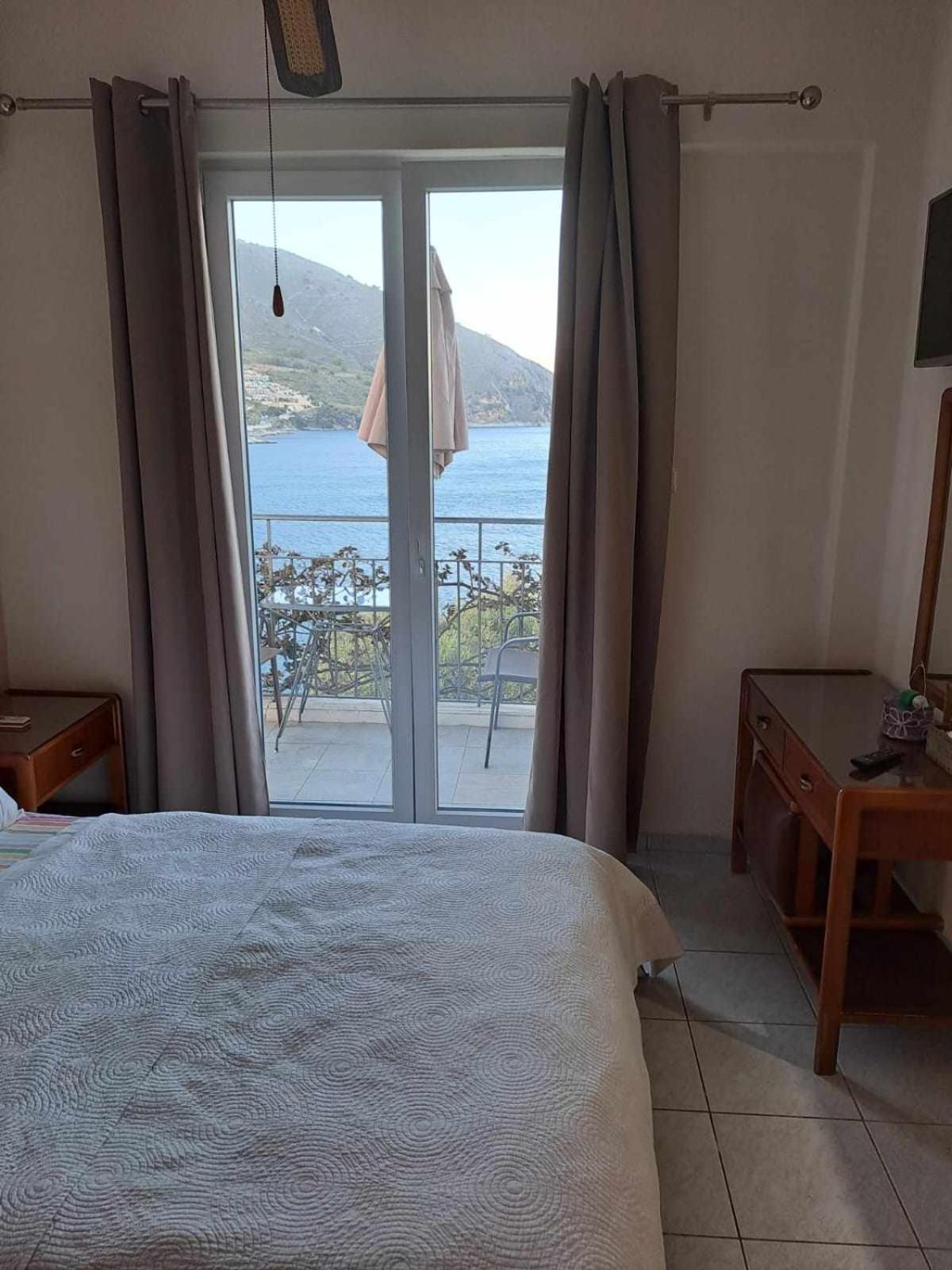 Ballas Agia Efimia