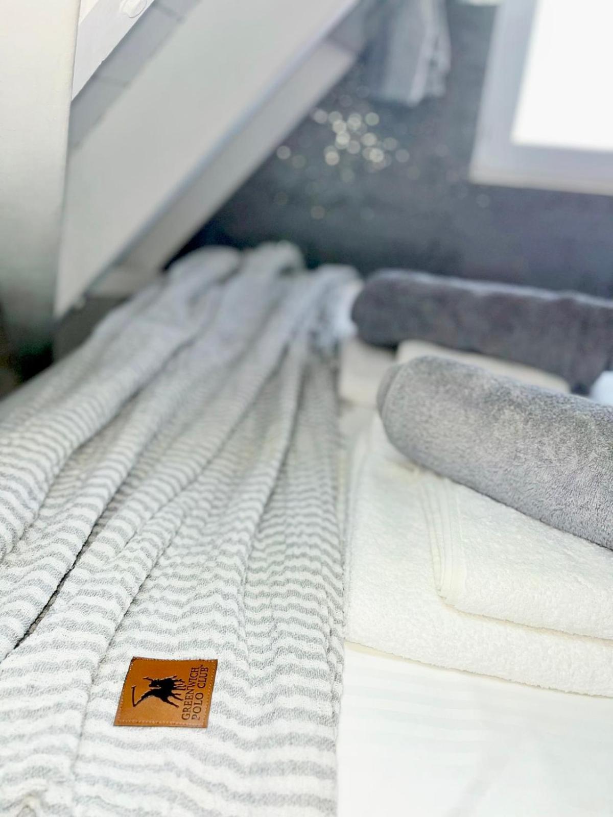Diamond Lux Apartment
