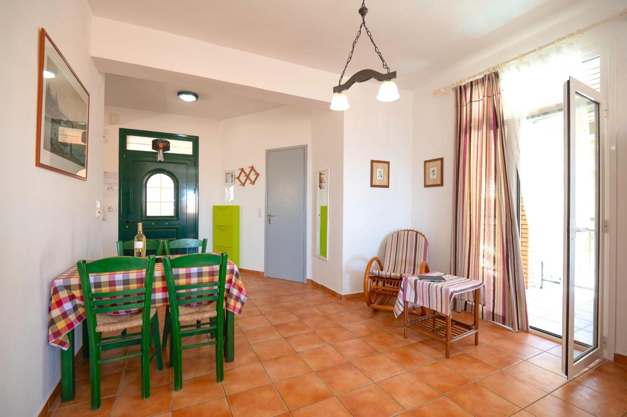 Apartment Takis House