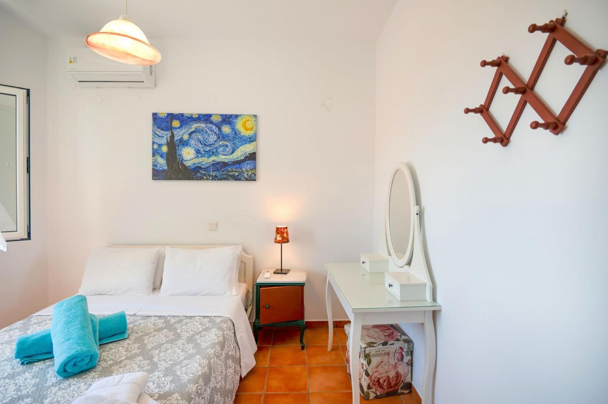 Takis House Apartment *