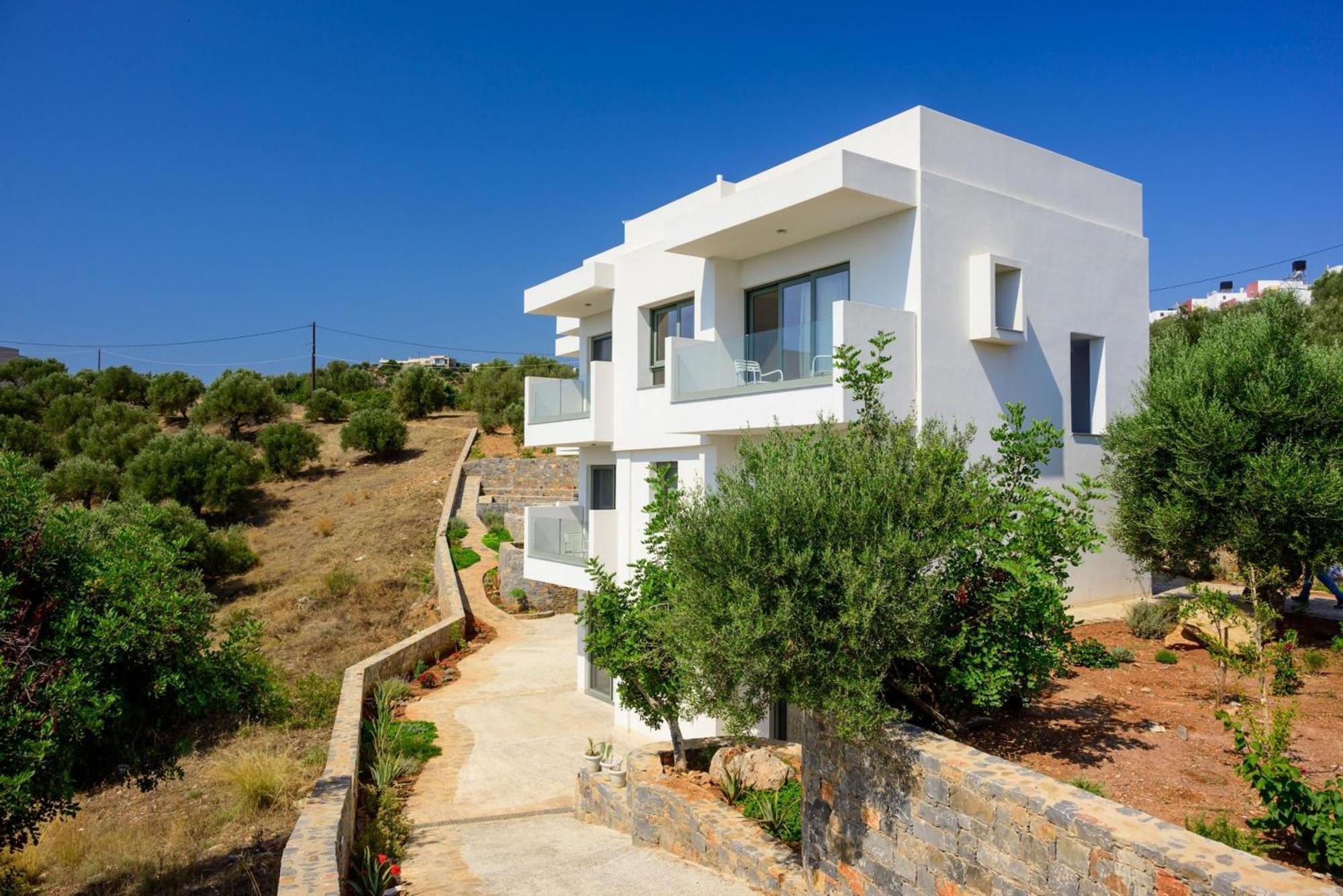 Apartment Roots In Crete