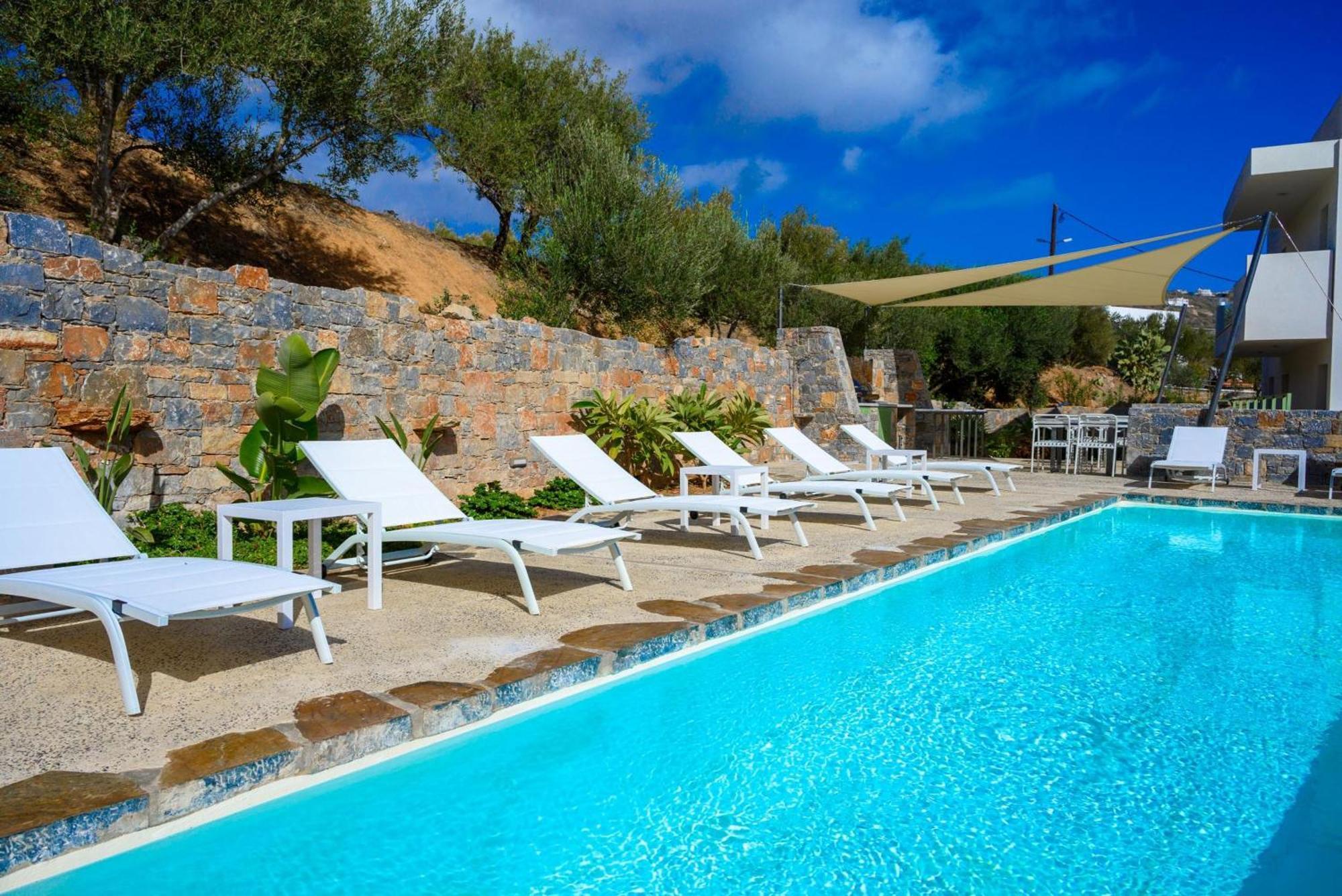 Apartment Roots In Crete