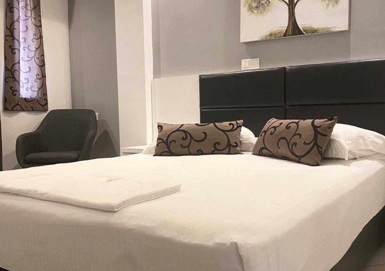 Zeus Hotel