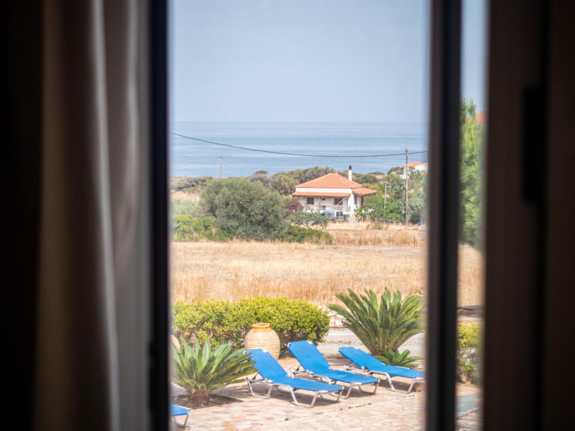 & Studios, Xifoupolis Monemvasia