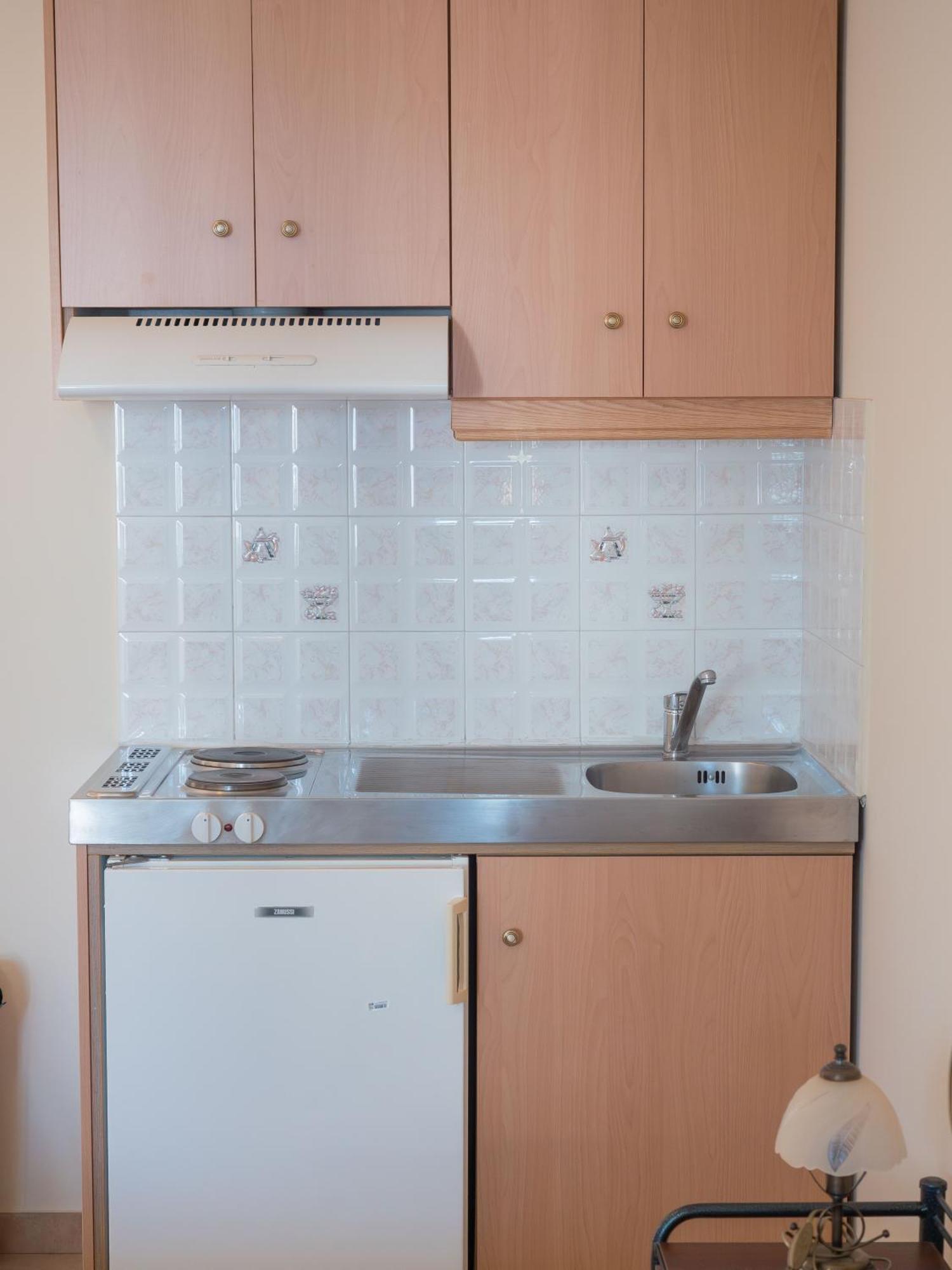 & Studios, Xifoupolis Aparthotel 2*