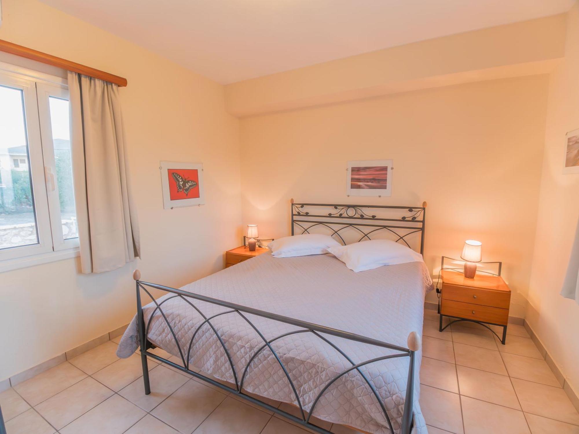 & Studios, Xifoupolis Aparthotel